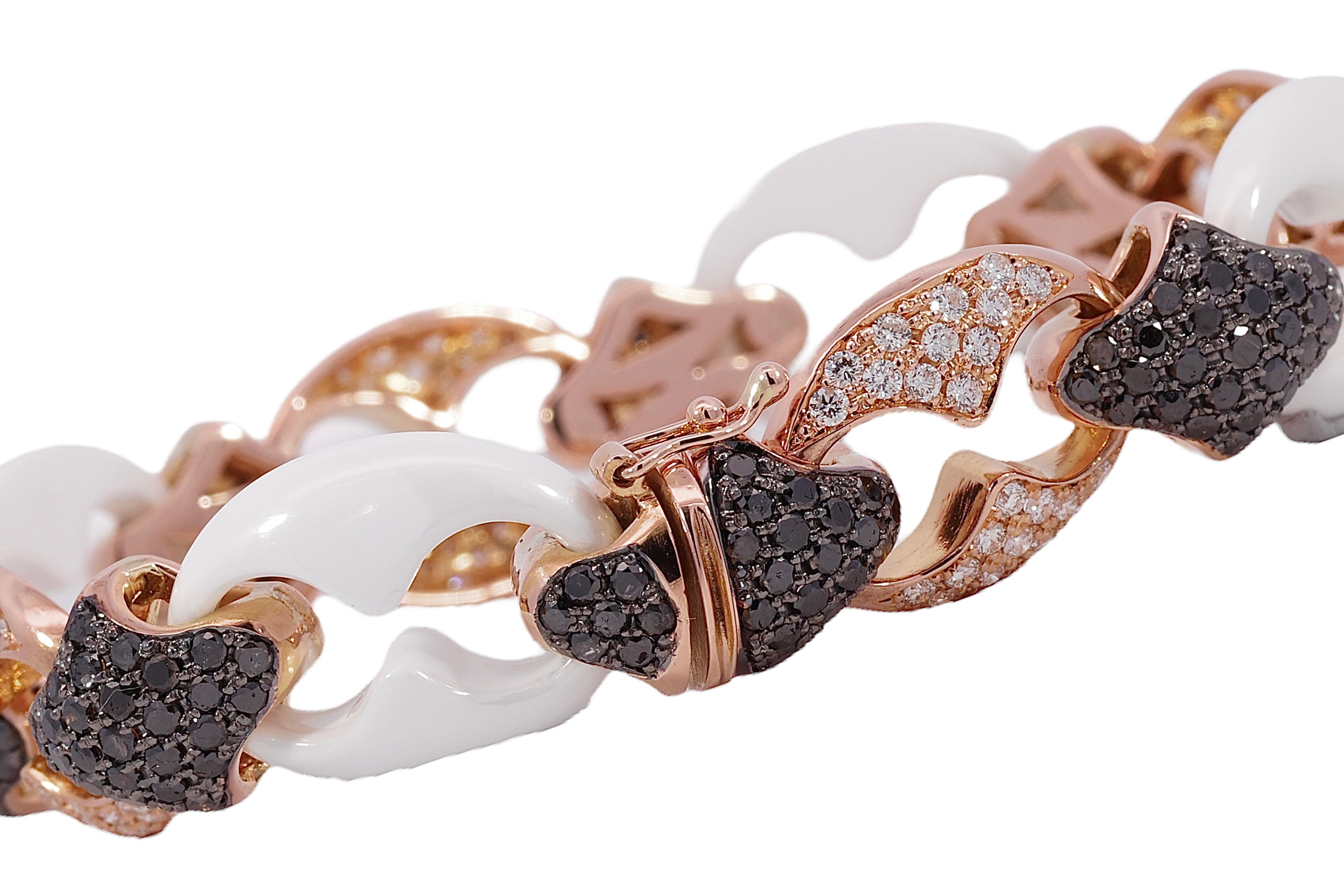 18 kt. Rose Gold & Ceramic Bracelet Set with 6.36 ct. Black and white Diamonds In New Condition For Sale In Antwerp, BE