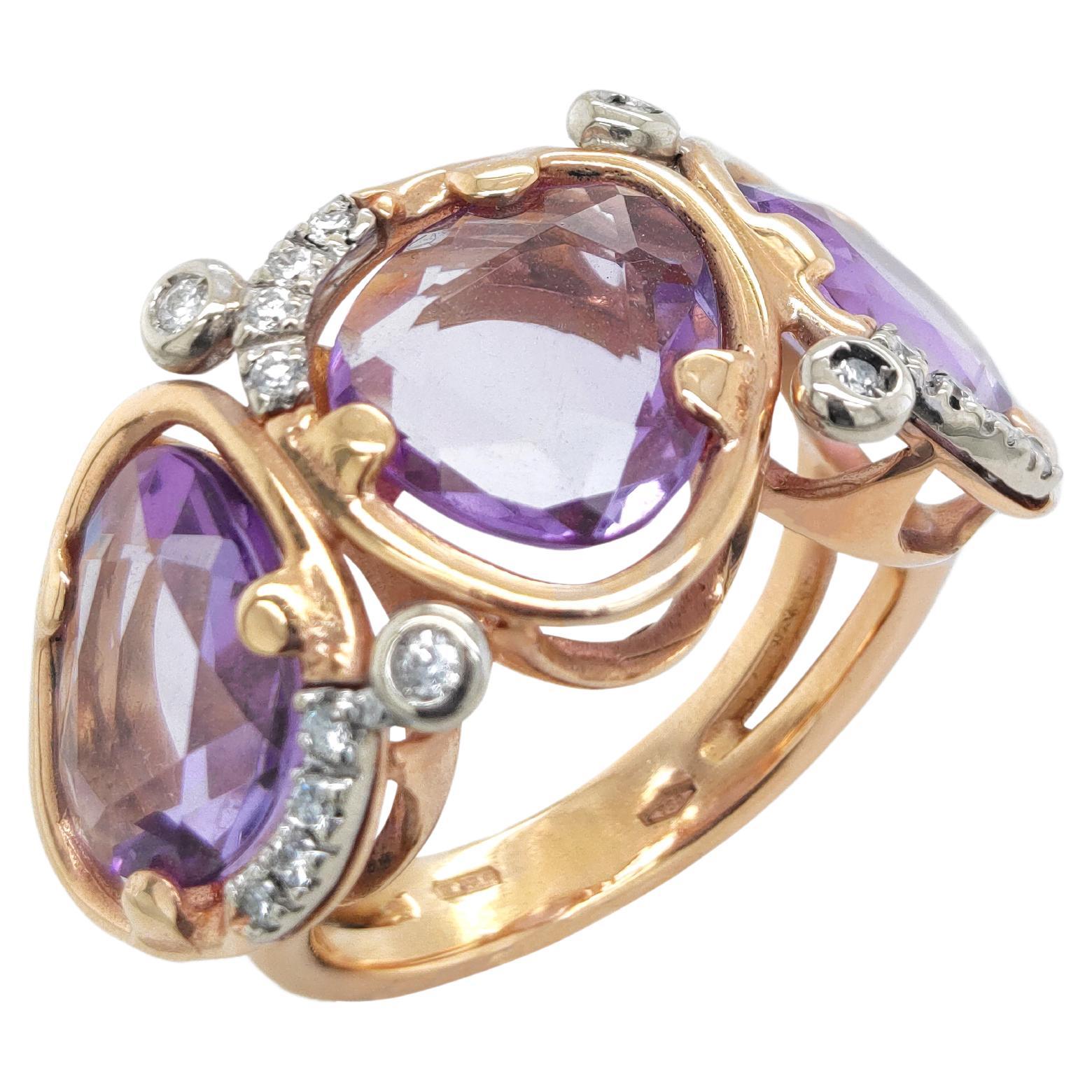 18 kt rose gold Dharma Ring with 3 faceted amethysts & diamonds For Sale