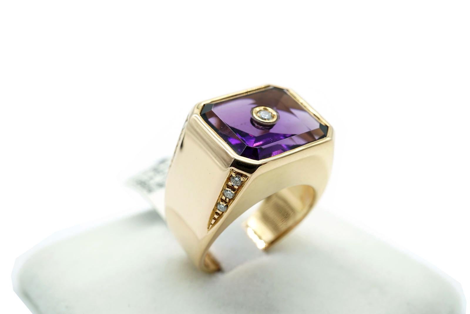 Contemporary 18 Kt Rose Gold, Diamonds and Amethyst Chevalier Ring For Sale