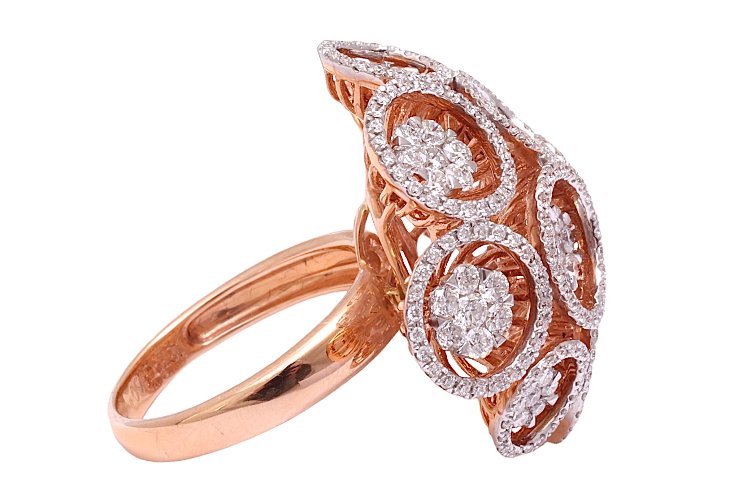 18 kt. Rose Gold Flower Shape  Ring With 2.6 ct. Diamonds In New Condition For Sale In Antwerp, BE