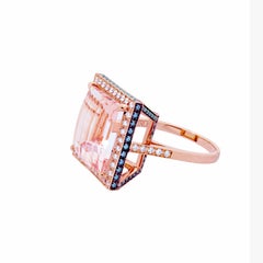 18 Karat Rose Gold Ring with Brilliant Cut White and Blue Diamonds and Morganite