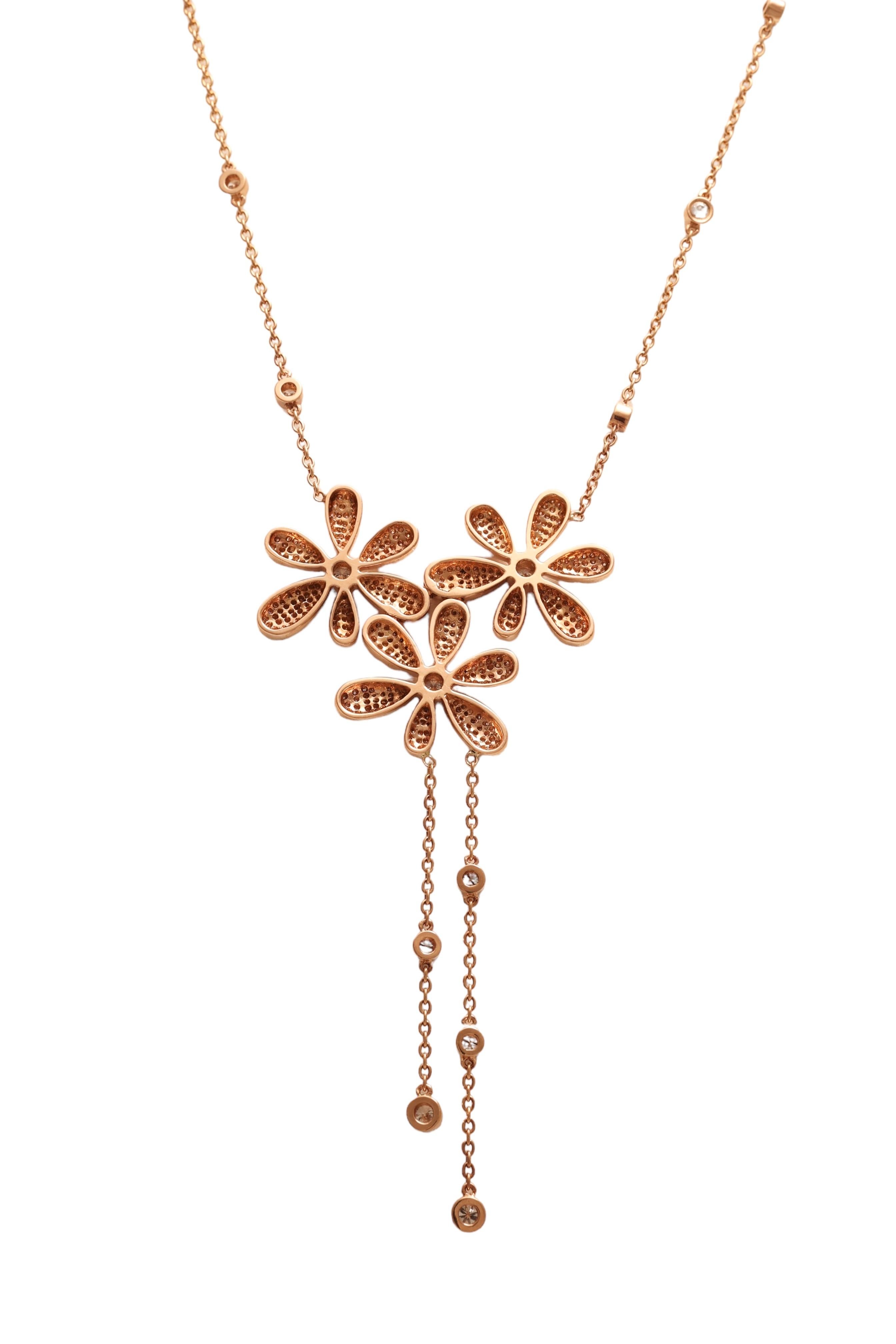 18 kt. Collier de fleurs et boucles d'oreilles pendantes en or rose avec 4,5 ct. Diamants en vente 1
