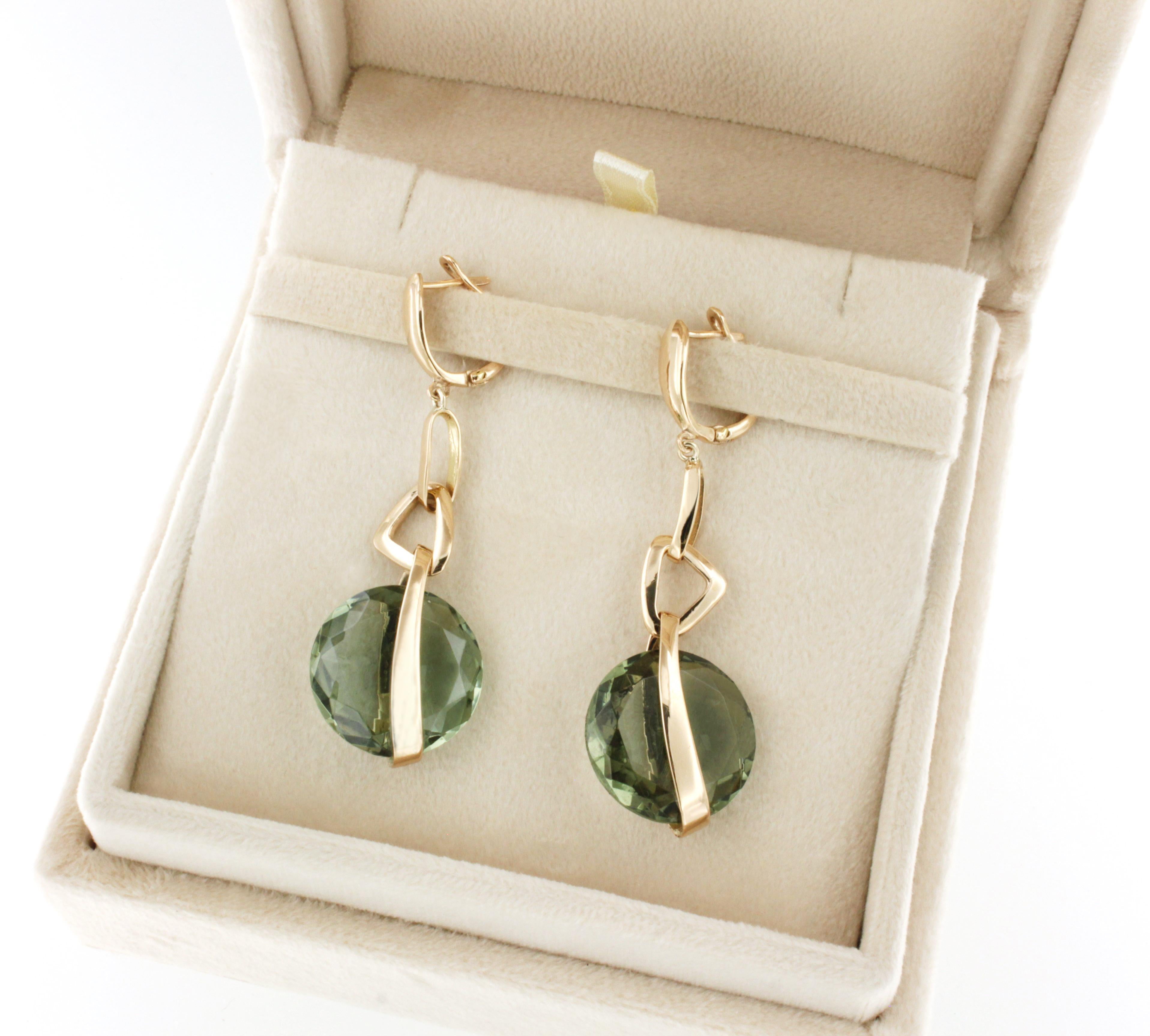 18 Kt Rose Gold with Green Quartz Modern Amazing Earrings For Sale 1
