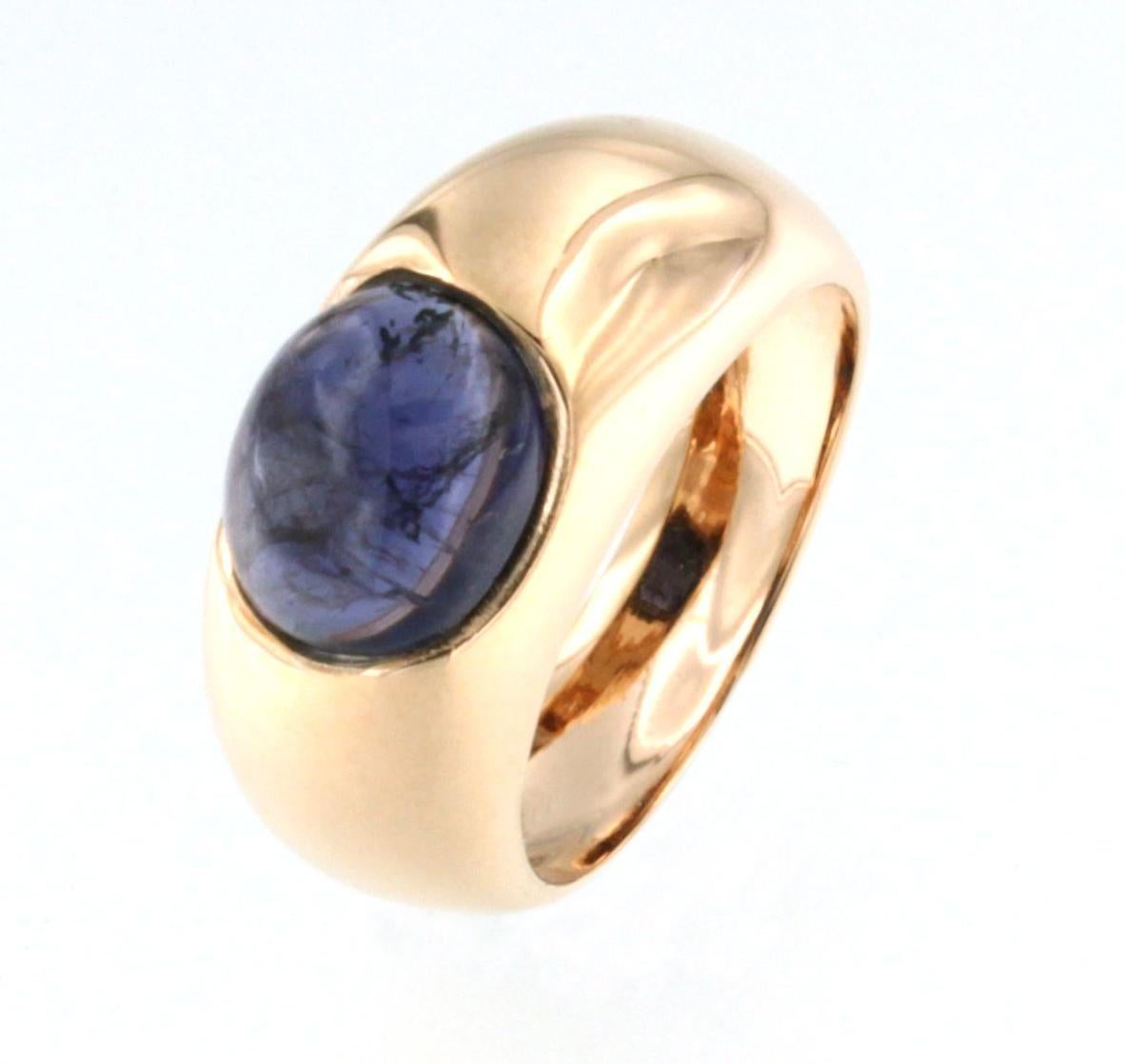 Women's or Men's 18 Kt Rose Gold with Iolite Stone Cabochon Cut Modern and Elegant Timeless Ring For Sale