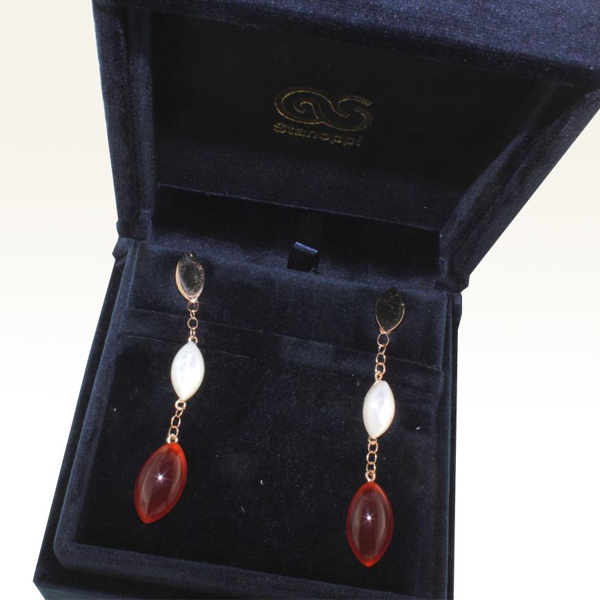 Contemporary 18 Karat Rose Gold with Mother of Pearl and Carnelian Earrings For Sale