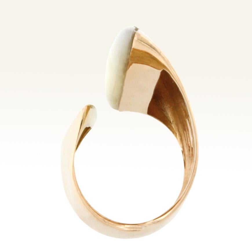 18 Karat Rose Gold with Mother of Pearl Ring In New Condition For Sale In GALLARATE, IT