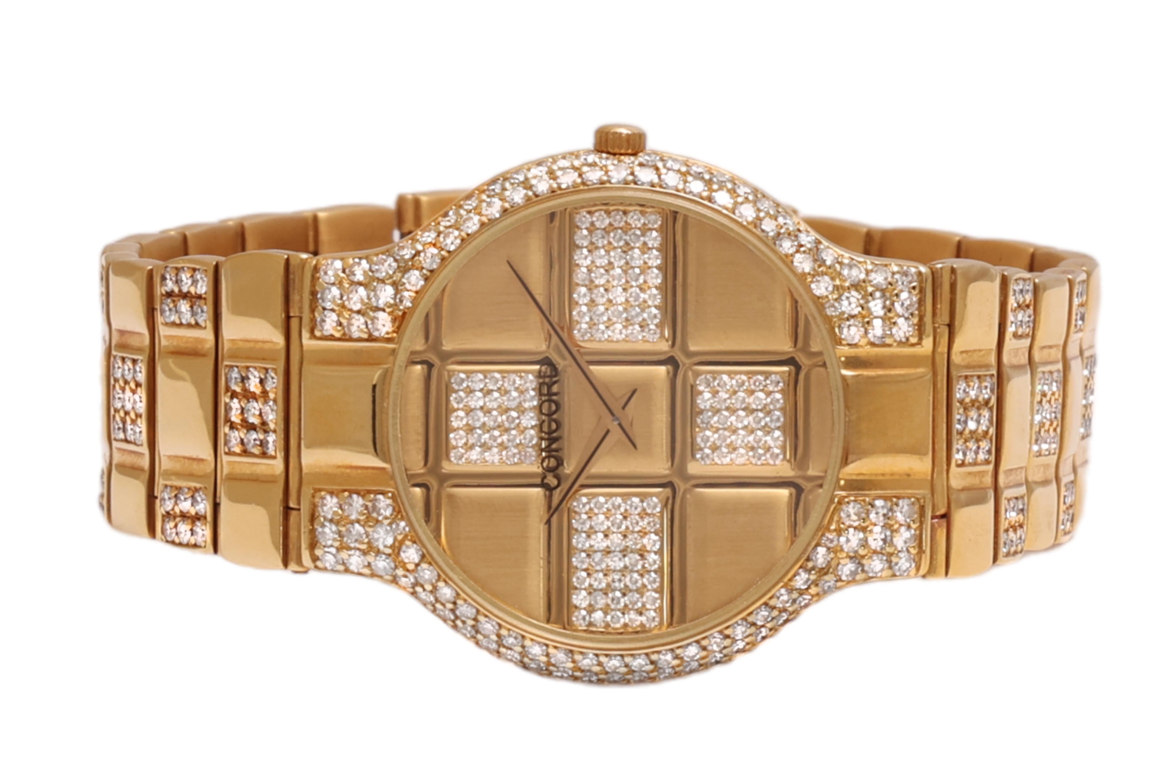 Artisan 18 Kt Full Gold & Diamonds Concord Wrist Watch Full Set en vente