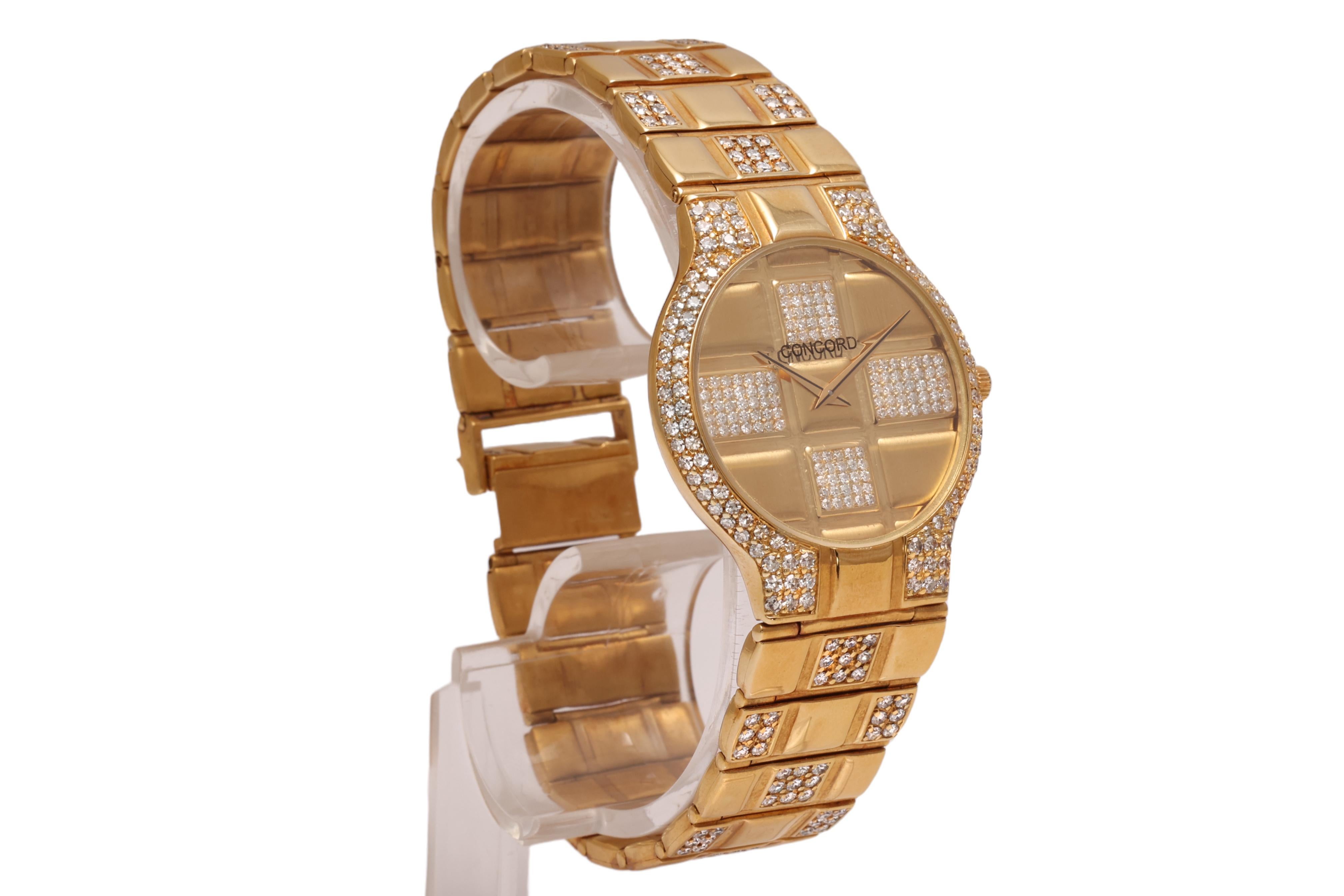 18 Kt Full Gold & Diamonds Concord Wrist Watch Full Set Excellent état - En vente à Antwerp, BE