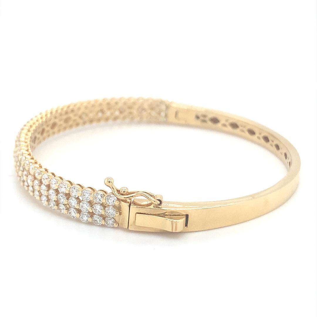 18 Kt solid gold diamond bangle For Sale 1
