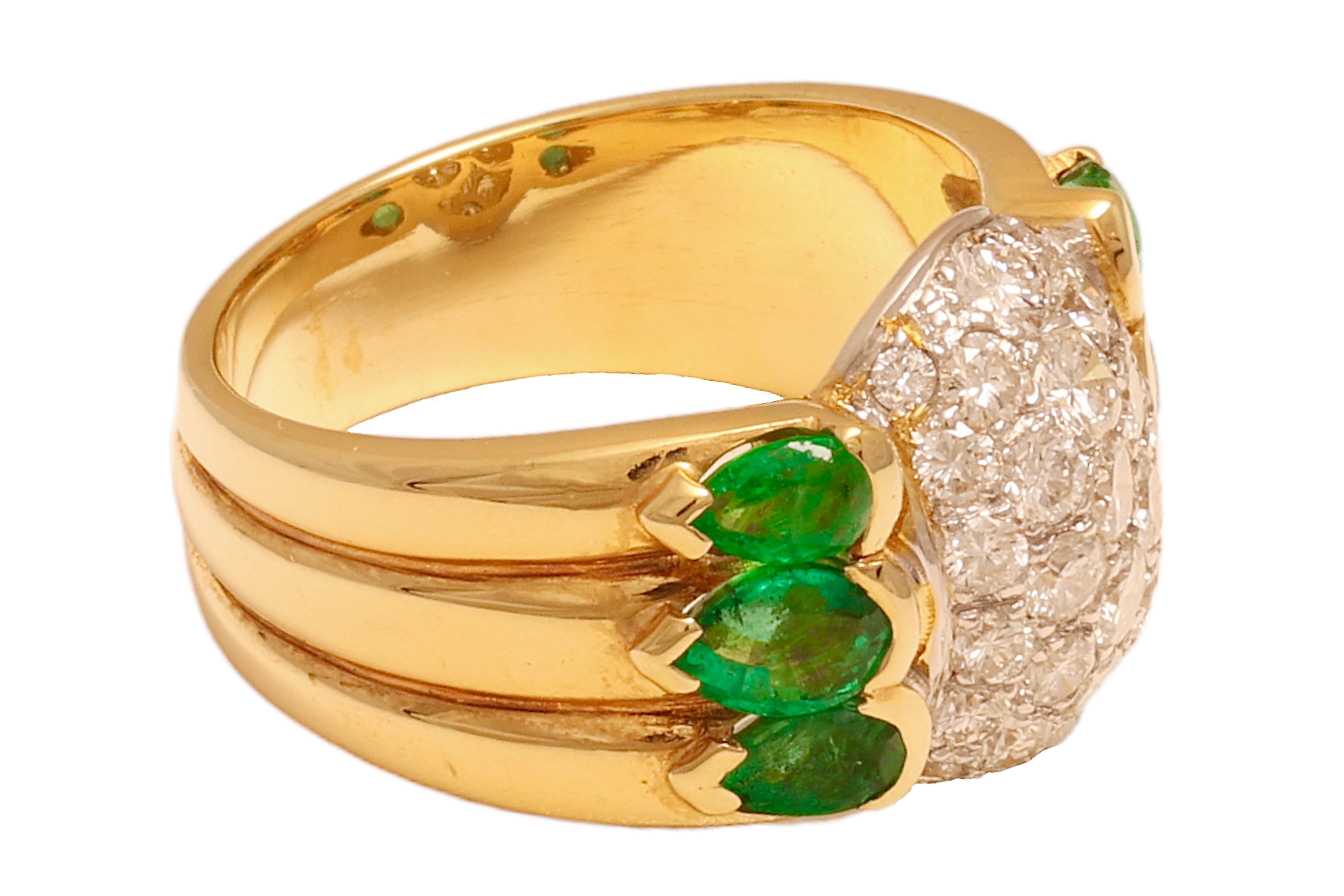 Women's or Men's 18 kt. Solid Gold Ring with 2.36 ct. Diamonds and 2 ct. Emerald For Sale