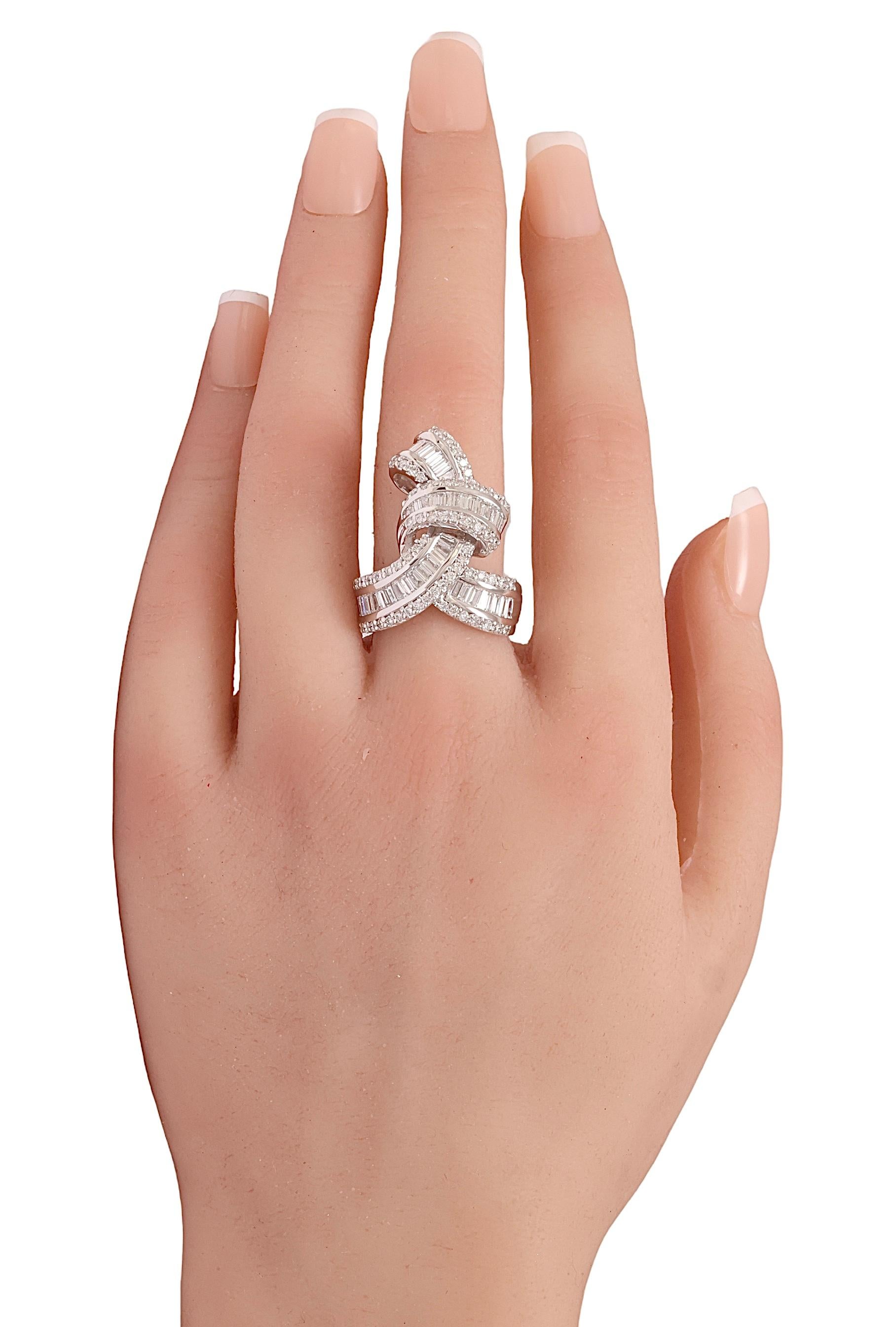 18 Kt Massiv Weißgold Baguette & Brillantschliff Diamantring im Angebot 3