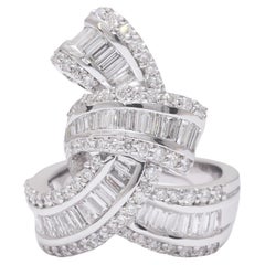 Anello in oro bianco massiccio 18 Kt con diamanti taglio baguette e Brilliante