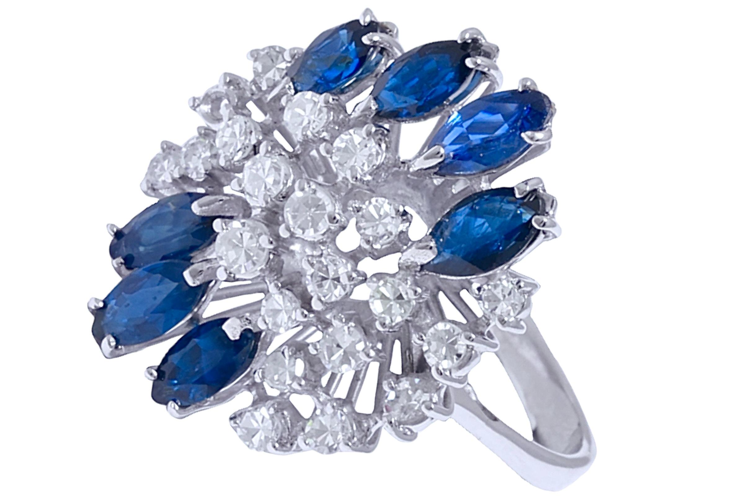 18 Karat massiver Weißgold Saphir- und Diamantring mit Saphir

Diamanten : 0,63 Karat Diamanten im Acht-Schliff von schöner Farbe und Reinheit 

Saphire : Marquise-Schliff 1,1 Karat

Gewicht : 5.7 Gramm

Größe : 58 EU  /  8 1/2 US