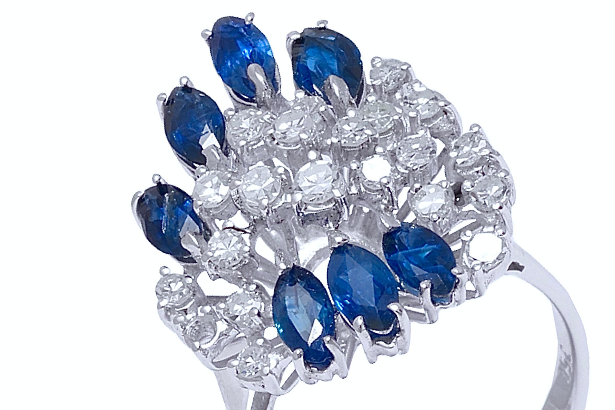 18 Karat massiver Weißgold Saphir- und Diamantring mit Saphir (Marquiseschliff) im Angebot