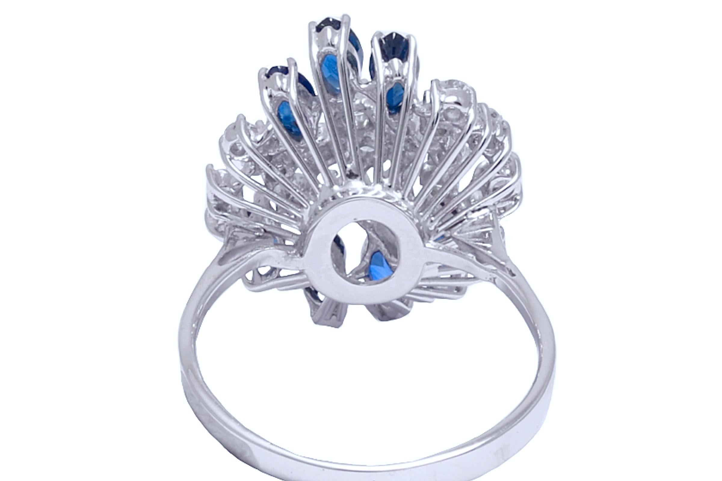 18 Karat massiver Weißgold Saphir- und Diamantring mit Saphir im Angebot 2