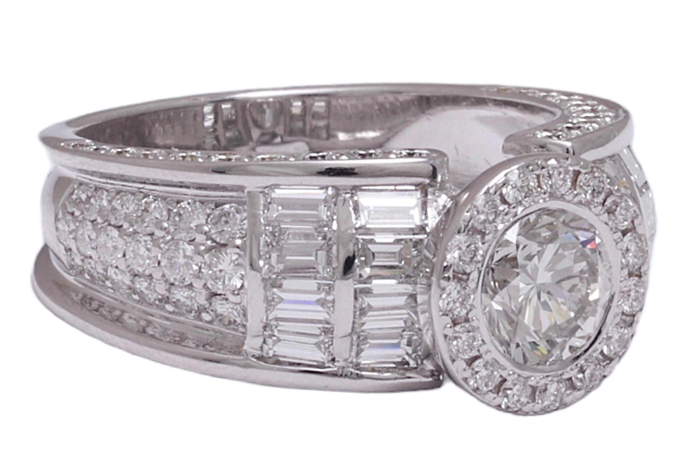 18 Kt Solitaire Round Brilliant & Baguette Cut Diamond Engagement Ring , 3.35 Ct In New Condition For Sale In Antwerp, BE