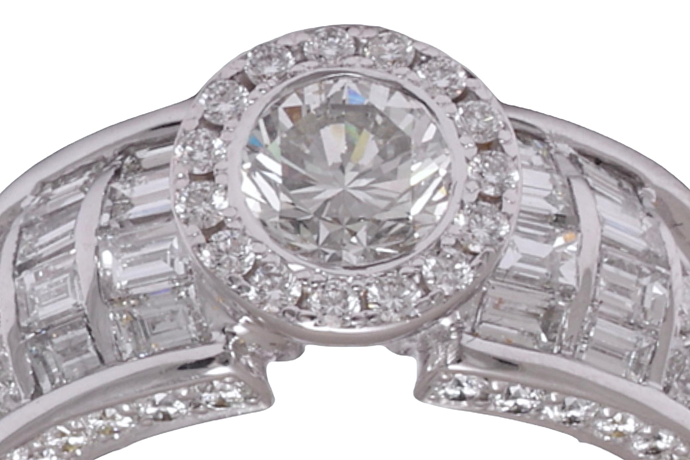 18 Kt Solitaire Round Brilliant & Baguette Cut Diamond Engagement Ring , 3.35 Ct For Sale 3