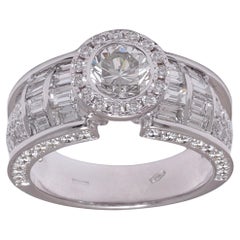 Anello di fidanzamento solitario con diamanti rotondi a brillante e taglio baguette, 18 Kt, 3,35 Ct