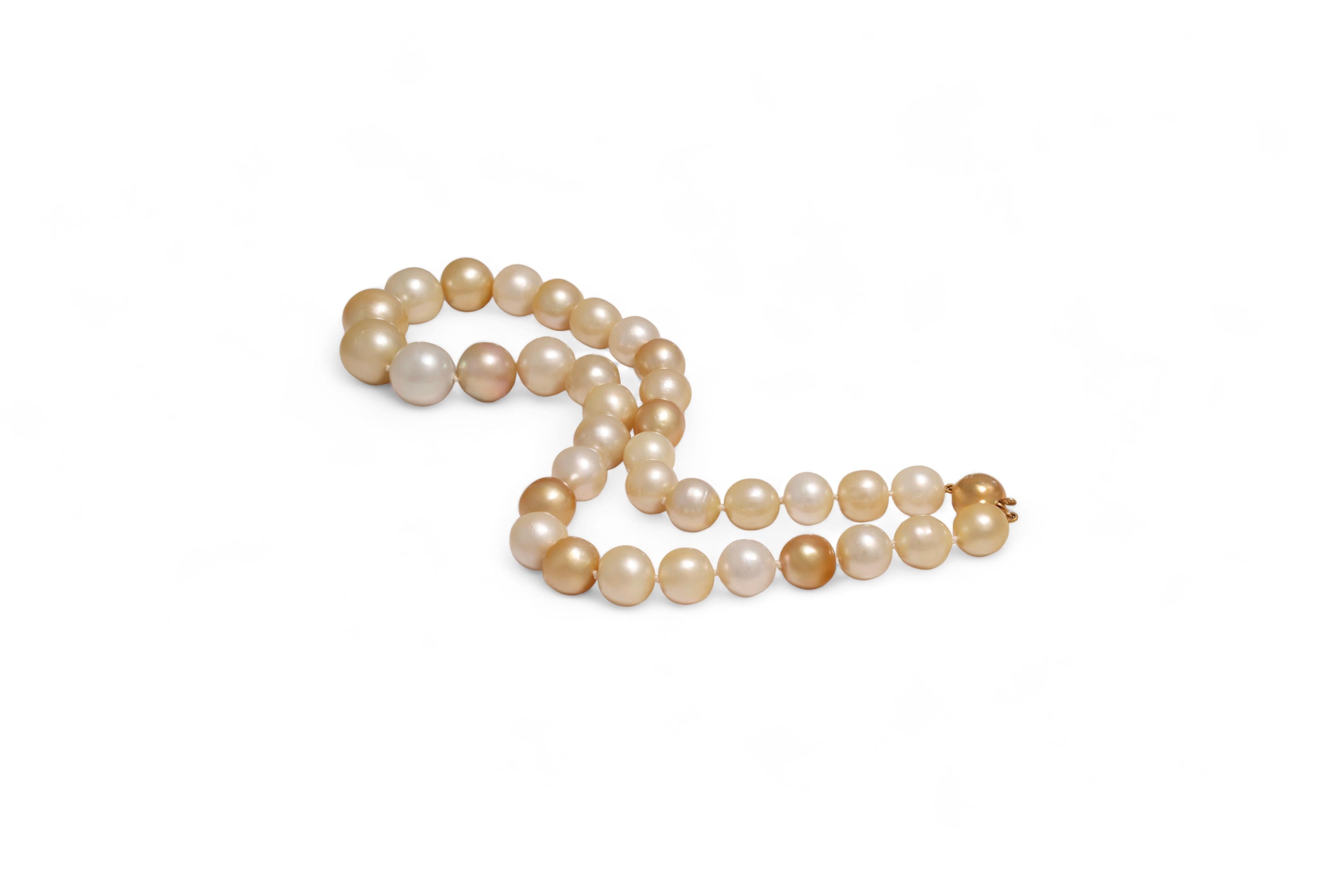 18 kt. Collier multicolore en perles des mers du Sud avec serrure en or jaune en vente 5
