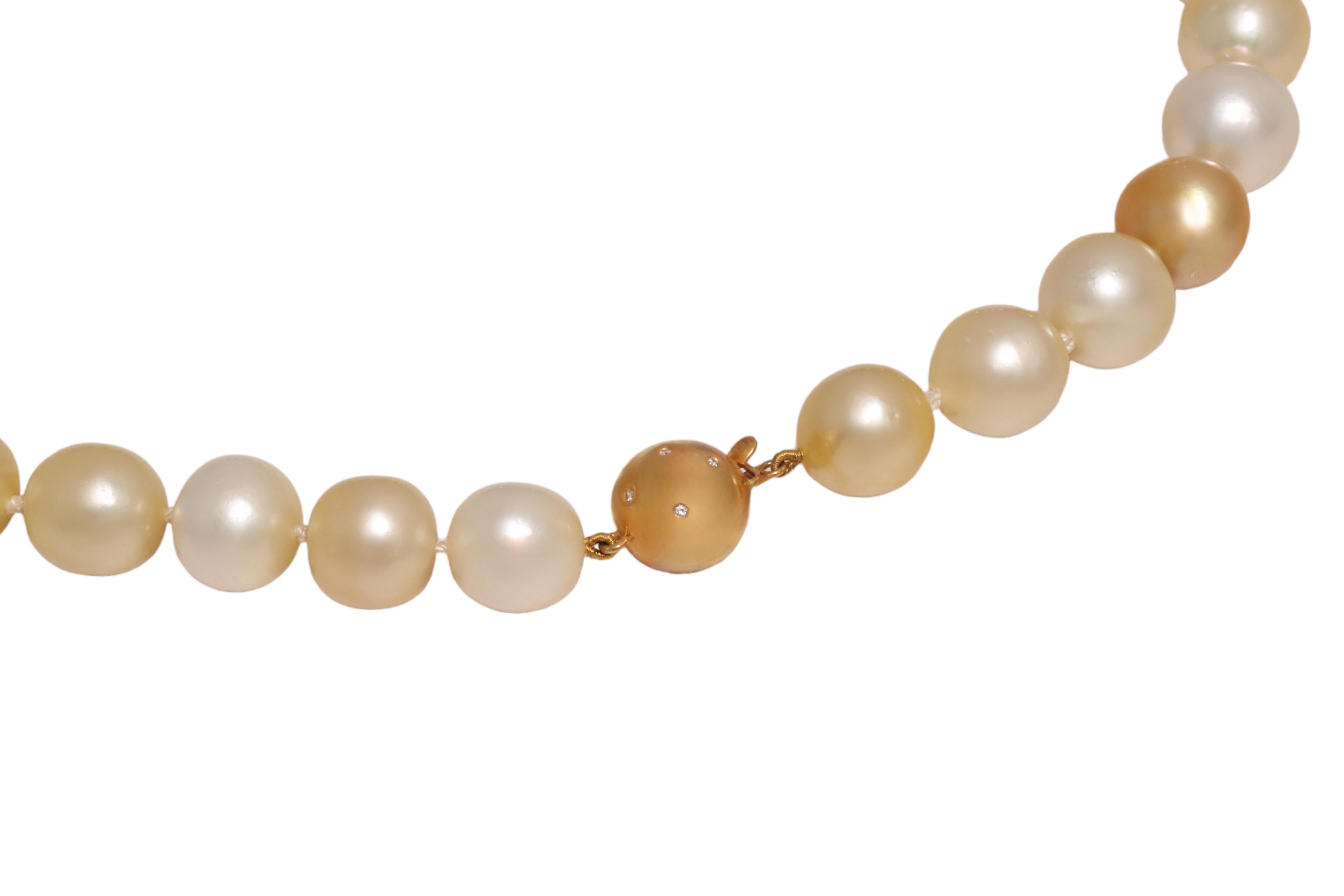 18 kt. Collier multicolore en perles des mers du Sud avec serrure en or jaune en vente 7