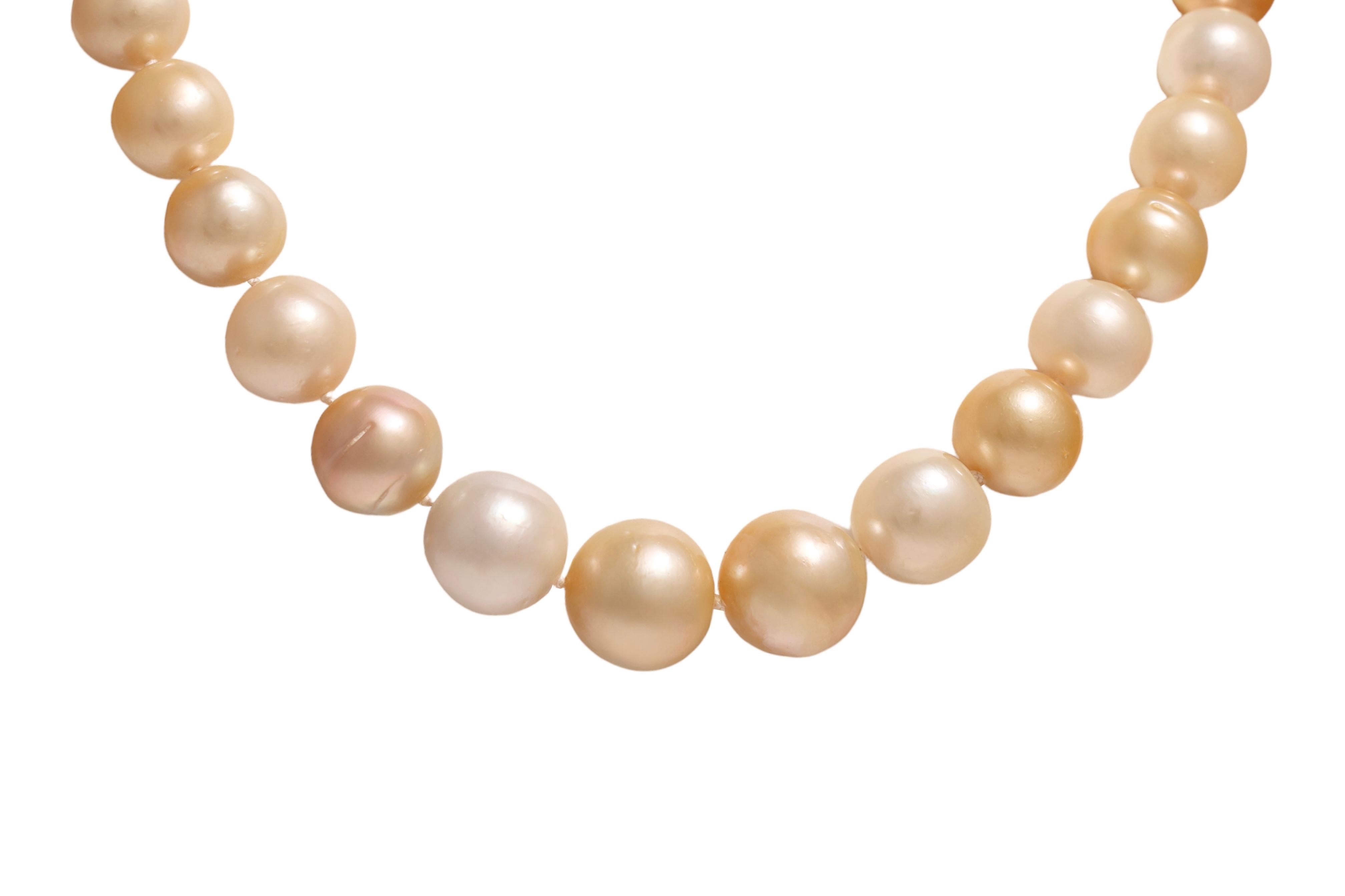 18 kt. Collier multicolore en perles des mers du Sud avec serrure en or jaune en vente 2