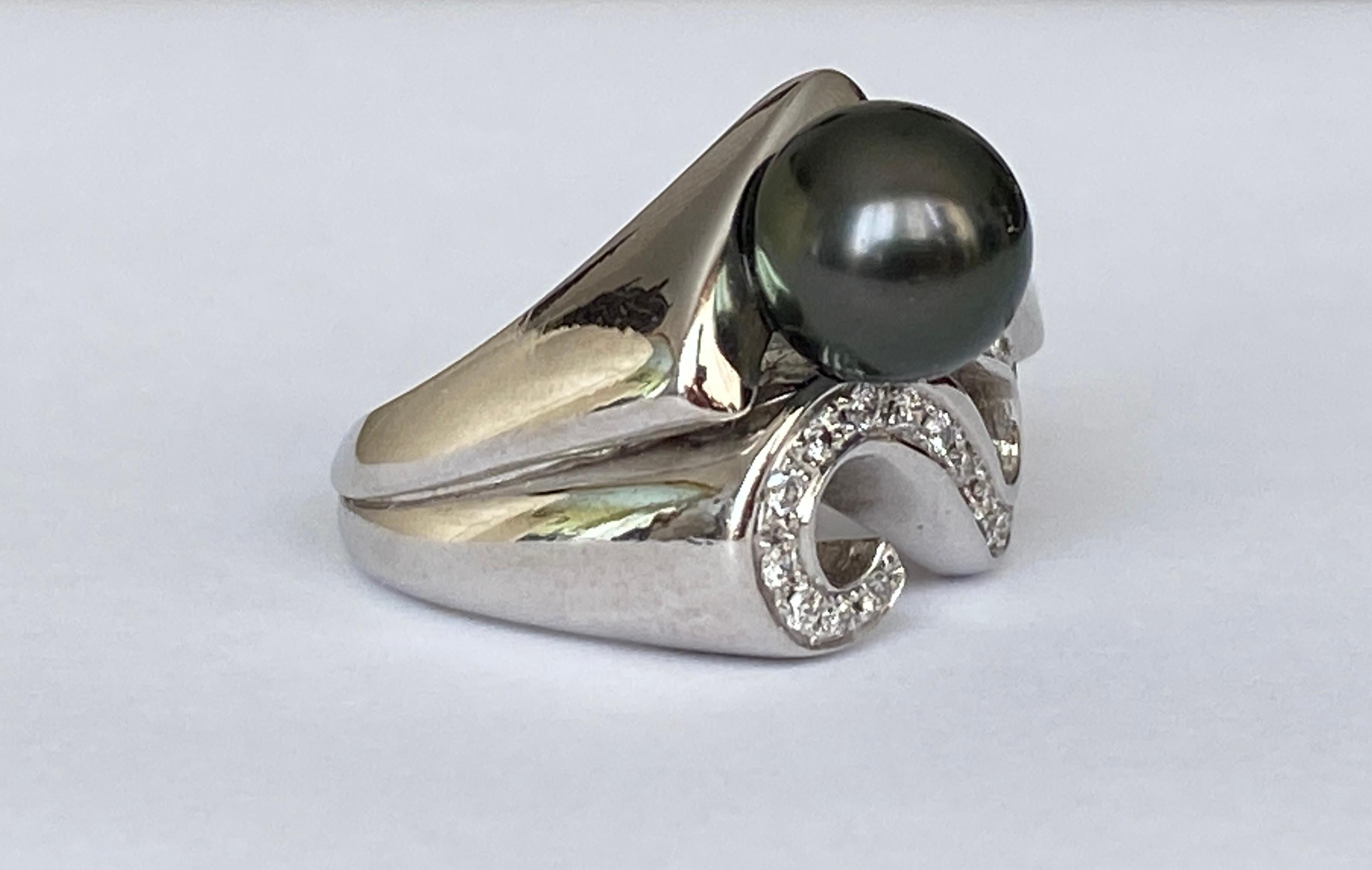 18 Kt. Tahitian Pearl, White Gold Ring Diamonds For Sale 1
