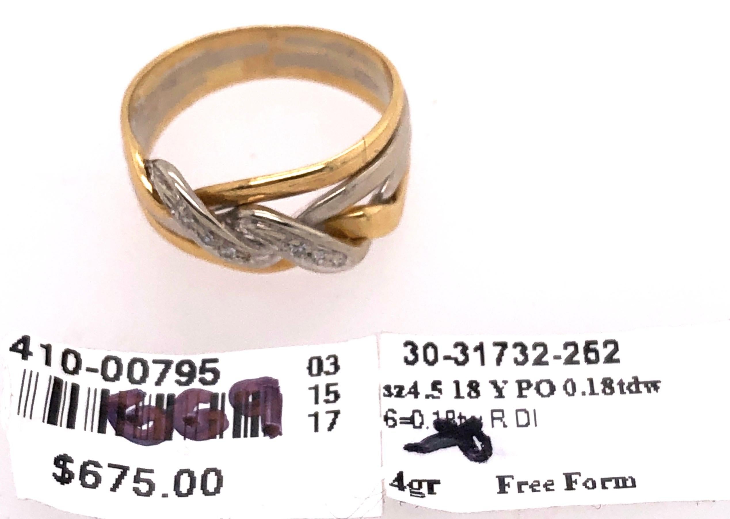 18 Karat Two-Tone Gold and Diamond Twist Wedding Fashion Ring 0.18 TDW In Good Condition For Sale In Stamford, CT