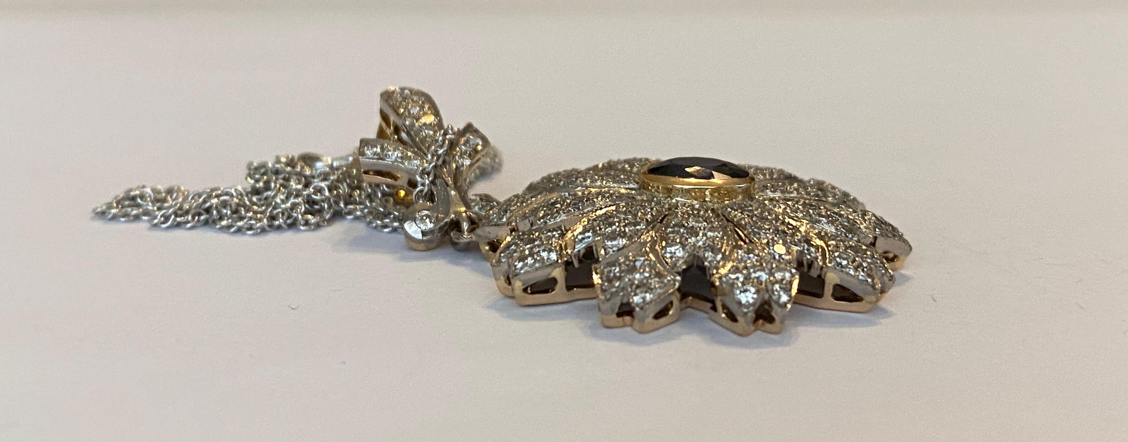 Vintage Gold Necklace with Pendant ca 1.00 carat Sapphire and Diamonds For Sale 3
