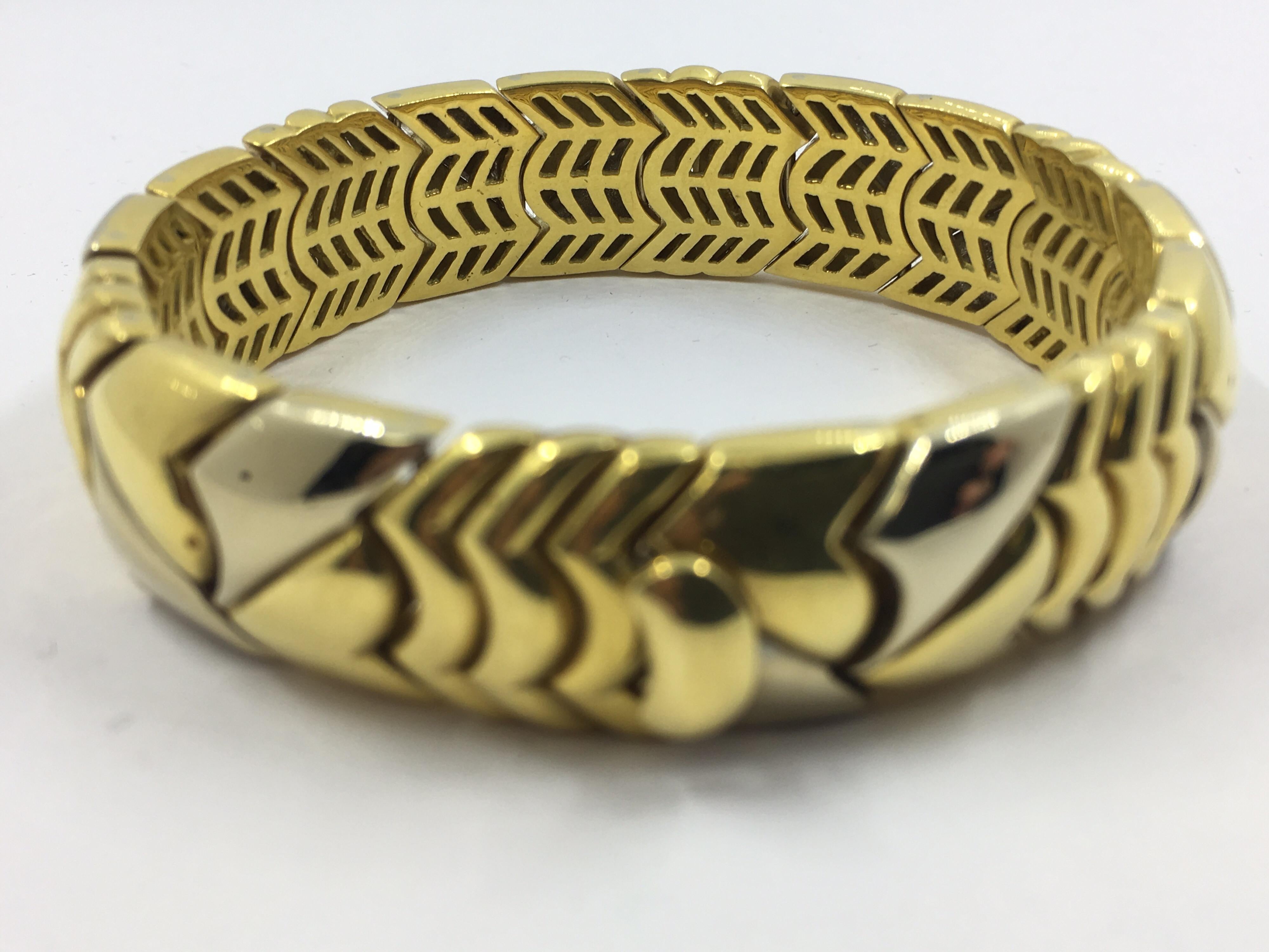 18 Karat White and Yellow Gold Bracelet In New Condition For Sale In Wilmington, DE