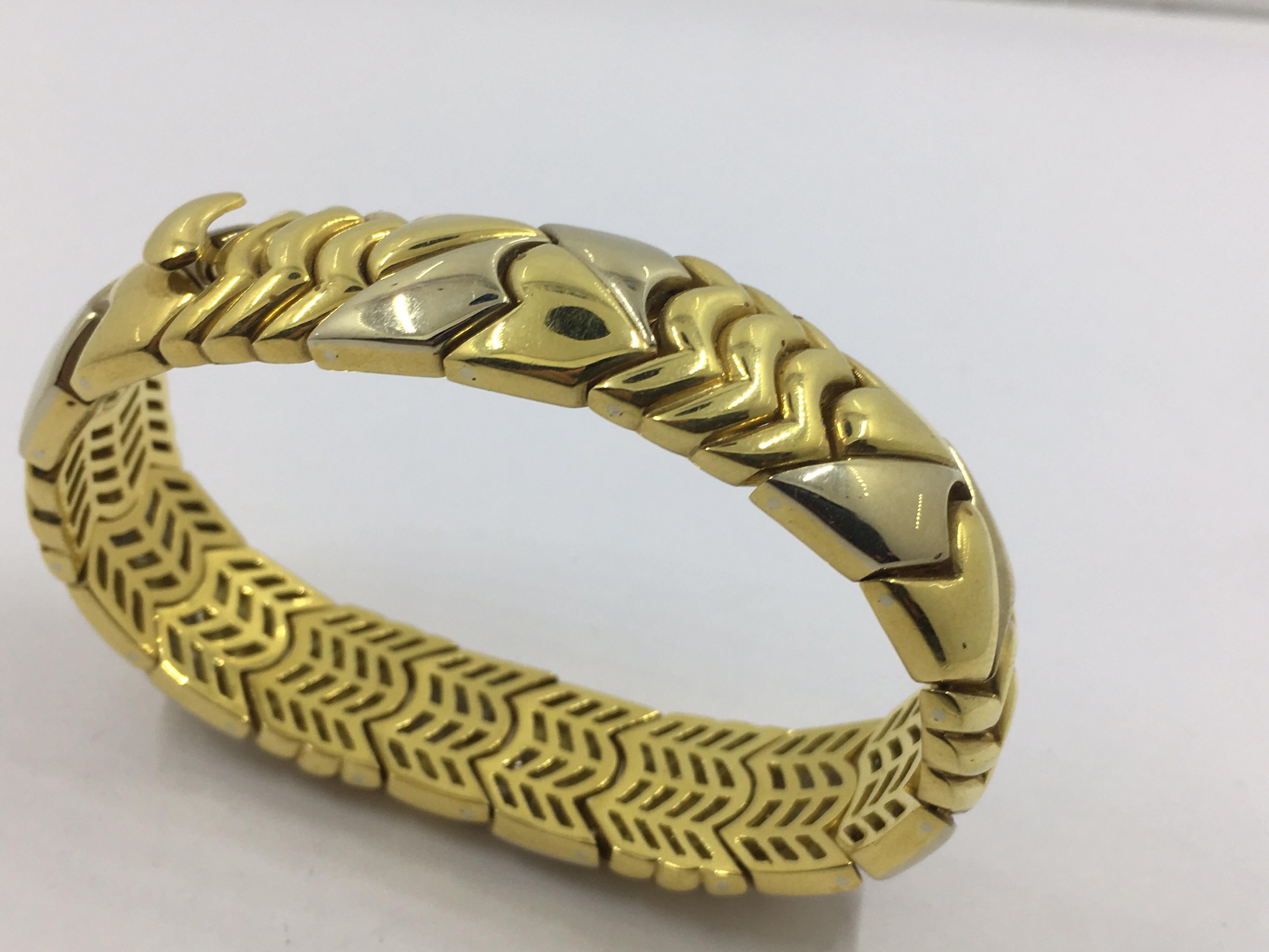 18 Karat White and Yellow Gold Bracelet For Sale 1