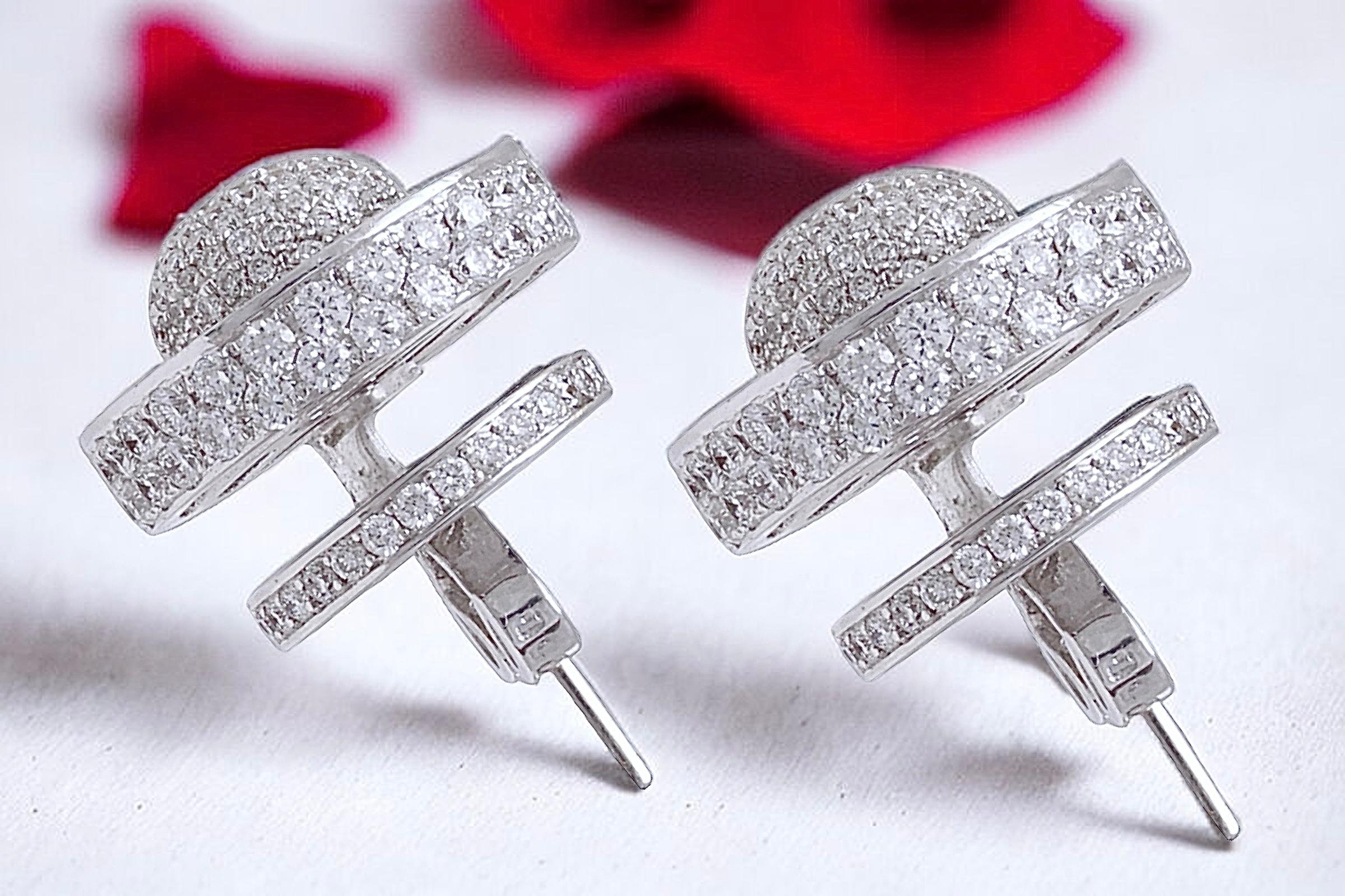 18 kt. White Gold 2 in 1 Stud Earrings With 4.08 ct. Diamonds, Amazing Piece!  For Sale 4