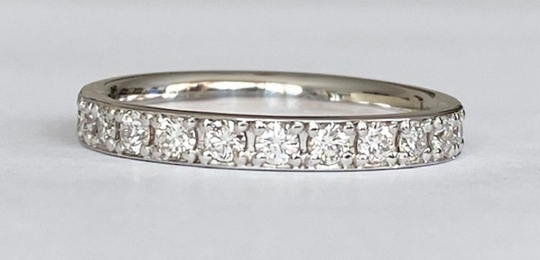 Contemporary 18 Kt. White Gold Alliance Ring with Diamonds 0.96 Ct For Sale