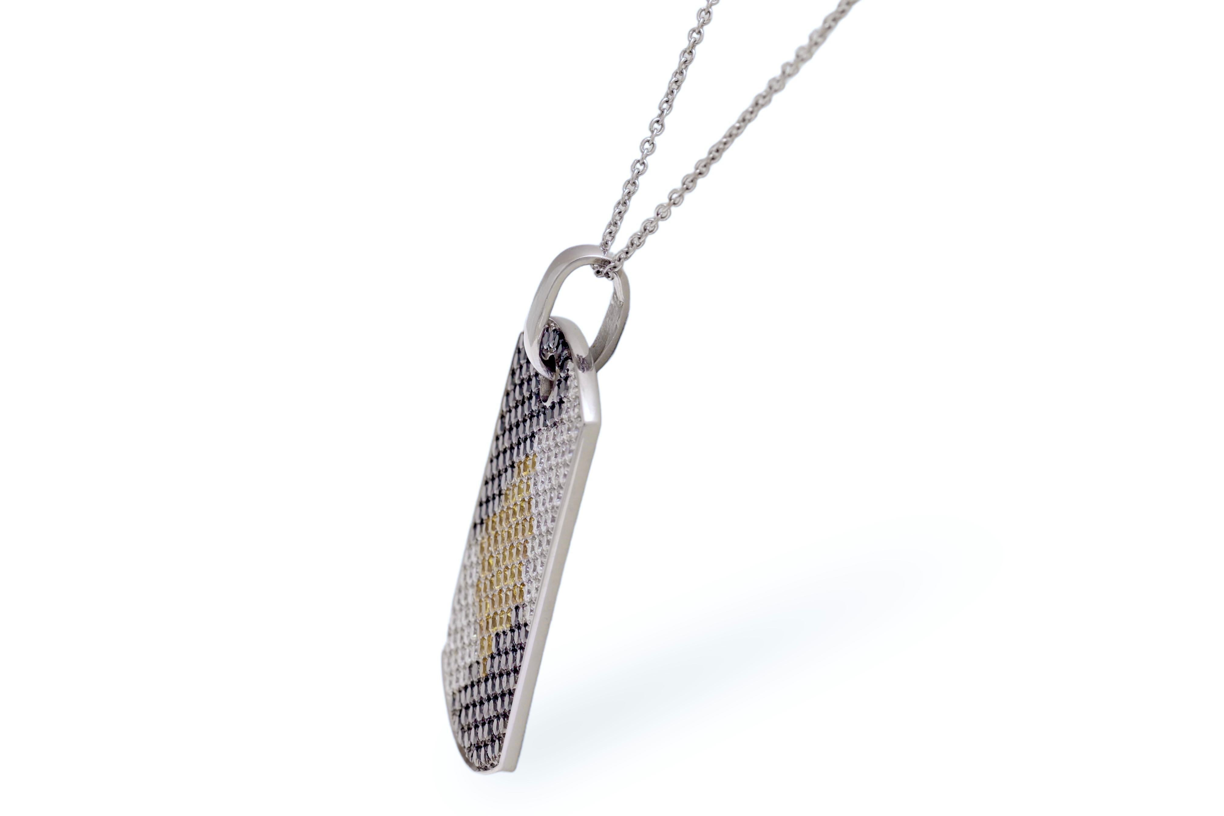 18 kt. Pendentif amulule en or blanc, 3,22 carats Diamants et 1,02 ct. Saphir jaune Unisexe en vente