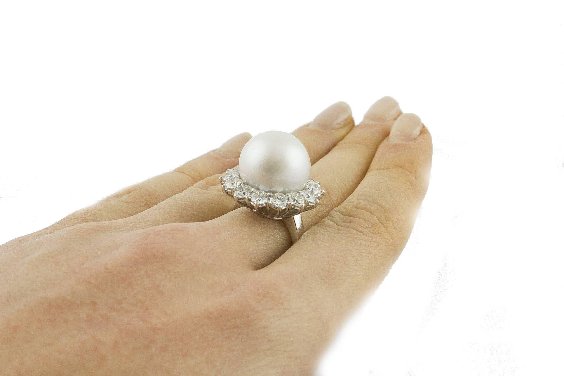 Women's 3, 32 carat Diamonds Australian Pearl 18 kt  White Gold Cluster Ring For Sale
