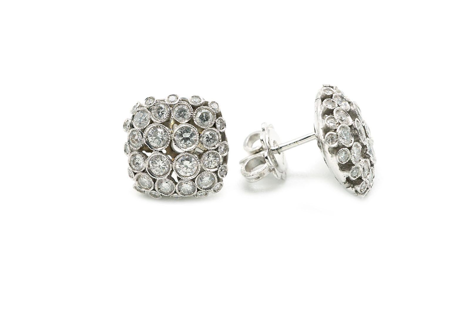 Brilliant Cut 18 Kt White Gold and Diamonds Deco Style Stud Earrings For Sale