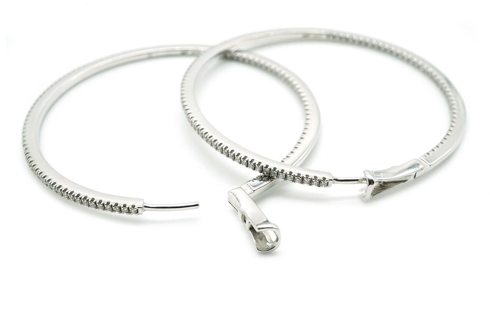 Brilliant Cut 18 Kt White Gold and Diamonds Hoop Earrings For Sale