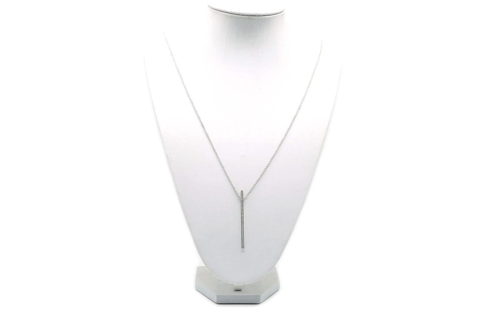 This long necklace is made in 18 Kt white gold and is enriched by a Diamonds stick for ct 0.32.
The pendant is long cm 6,30.
The total length is cm 43,00.
The total weight is gr 14,45.
Made in Italy by Giorgio Visconti