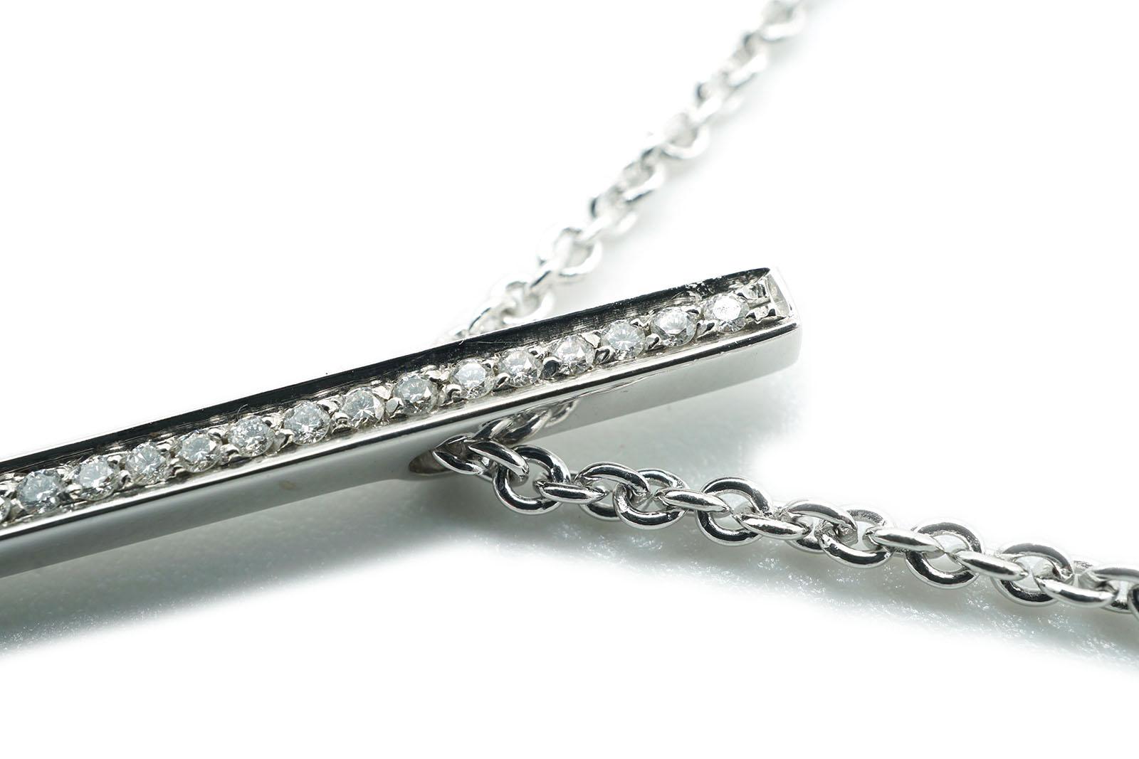 Women's or Men's 18 Kt White Gold and Diamonds Stick Bar Necklace For Sale