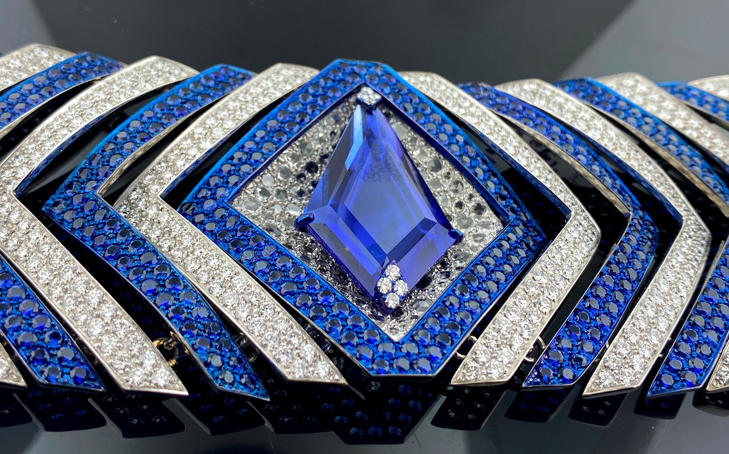 18 Karat White Gold and Tanzanite Diamond and Blue Sapphire Bracelet In Excellent Condition For Sale In Palm Desert, CA