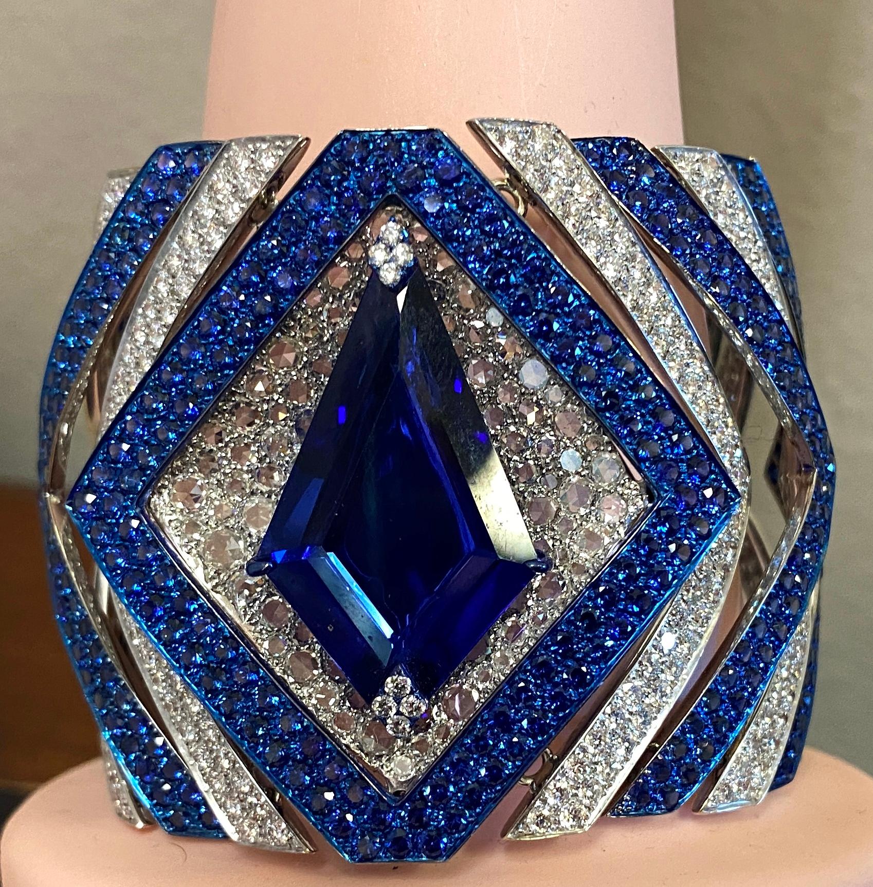 18 Karat White Gold and Tanzanite Diamond and Blue Sapphire Bracelet For Sale 2