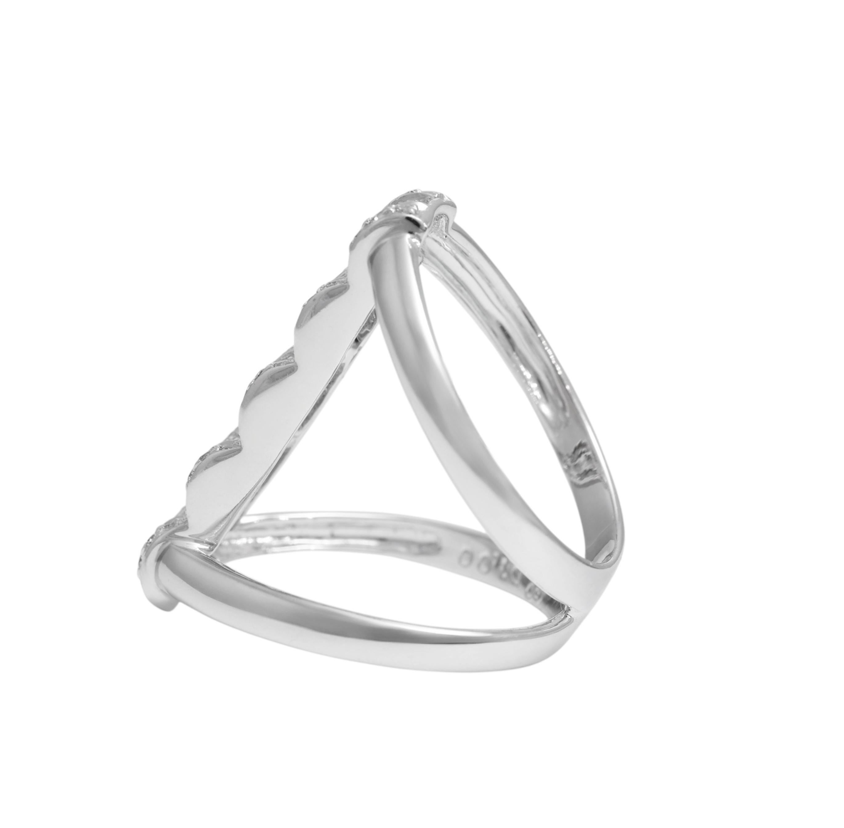Anello in oro bianco 18 Kt con Baguette e diamanti rotondi, Baguette incastonate in onde In condizioni Nuovo in vendita a Antwerp, BE