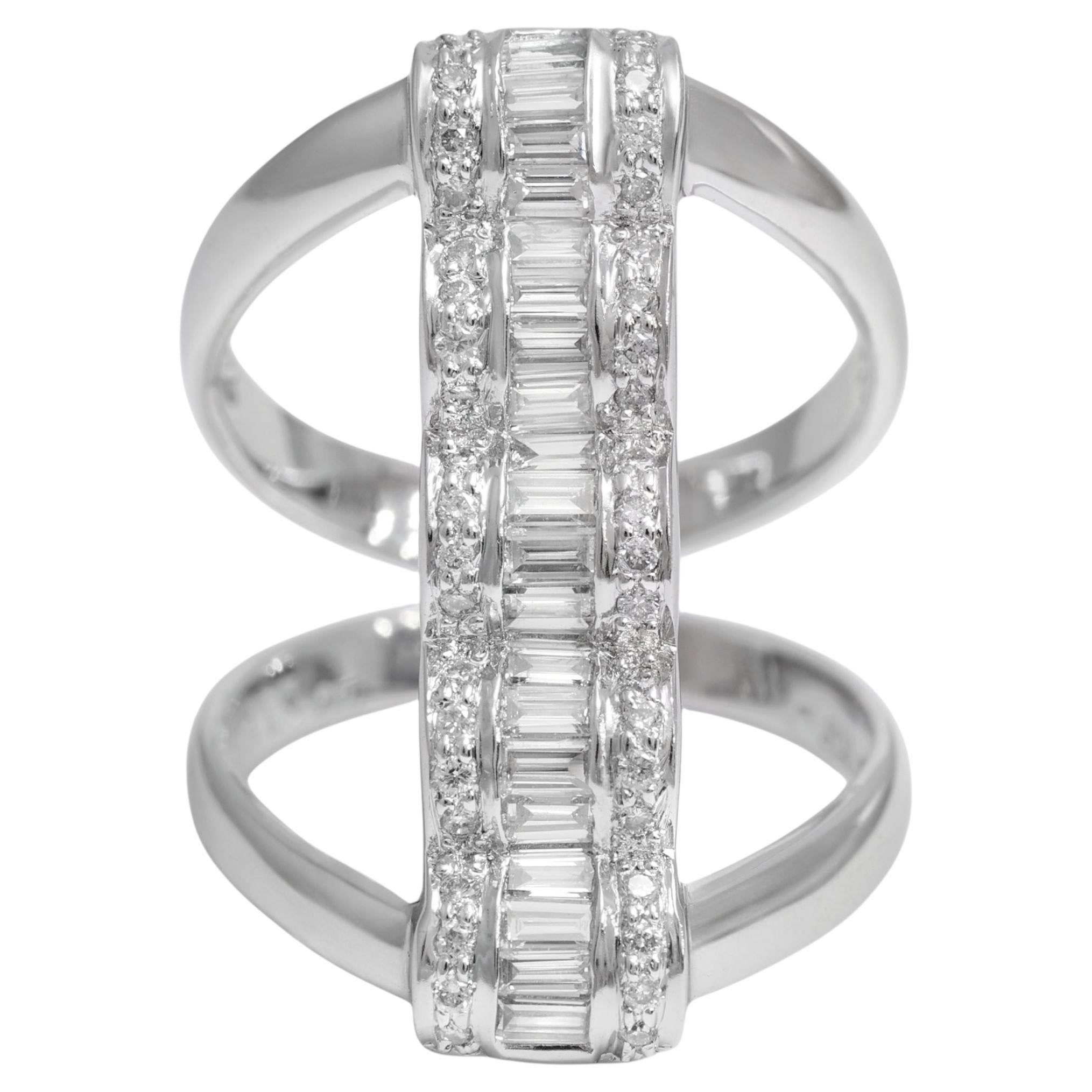 Anello in oro bianco 18 Kt con Baguette e diamanti rotondi, Baguette incastonate in onde