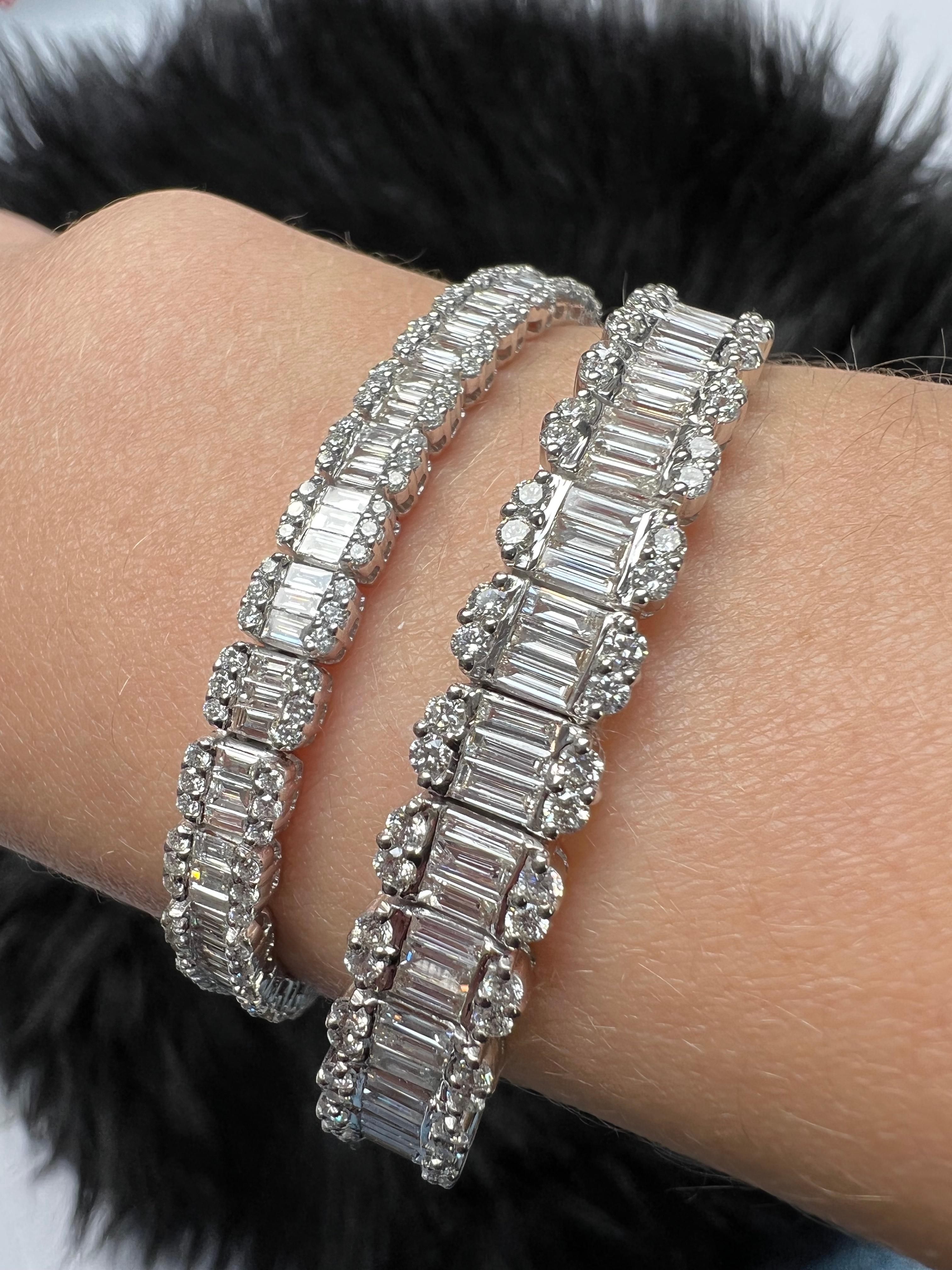 Natürlicher Diamant 9,10 Karat 18 KT Weißgold Baguette-Tennisarmband mit Diamanten (Baguetteschliff) im Angebot