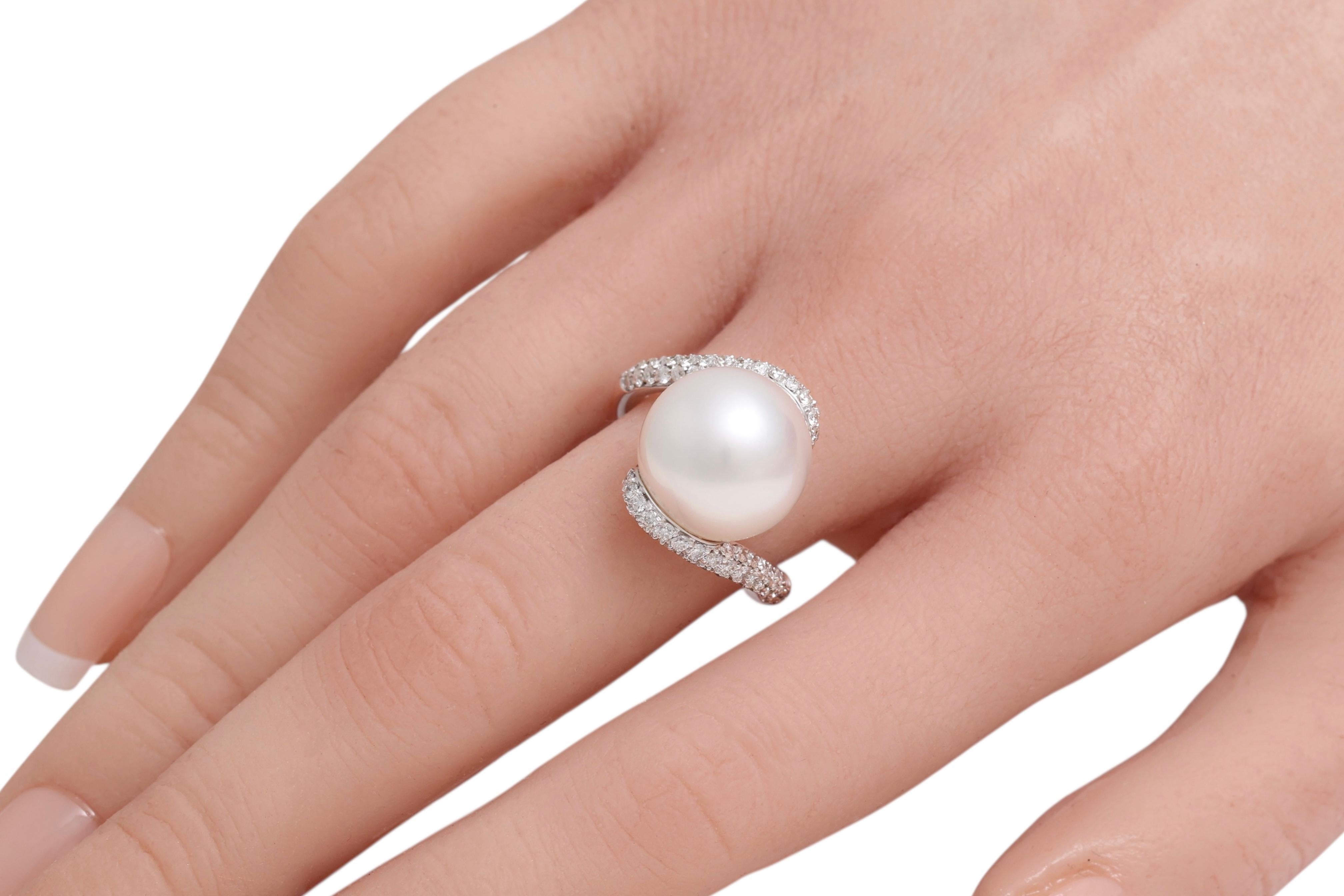 18 Kt White Gold Big South Sea Pearl & Diamond Ring For Sale 7