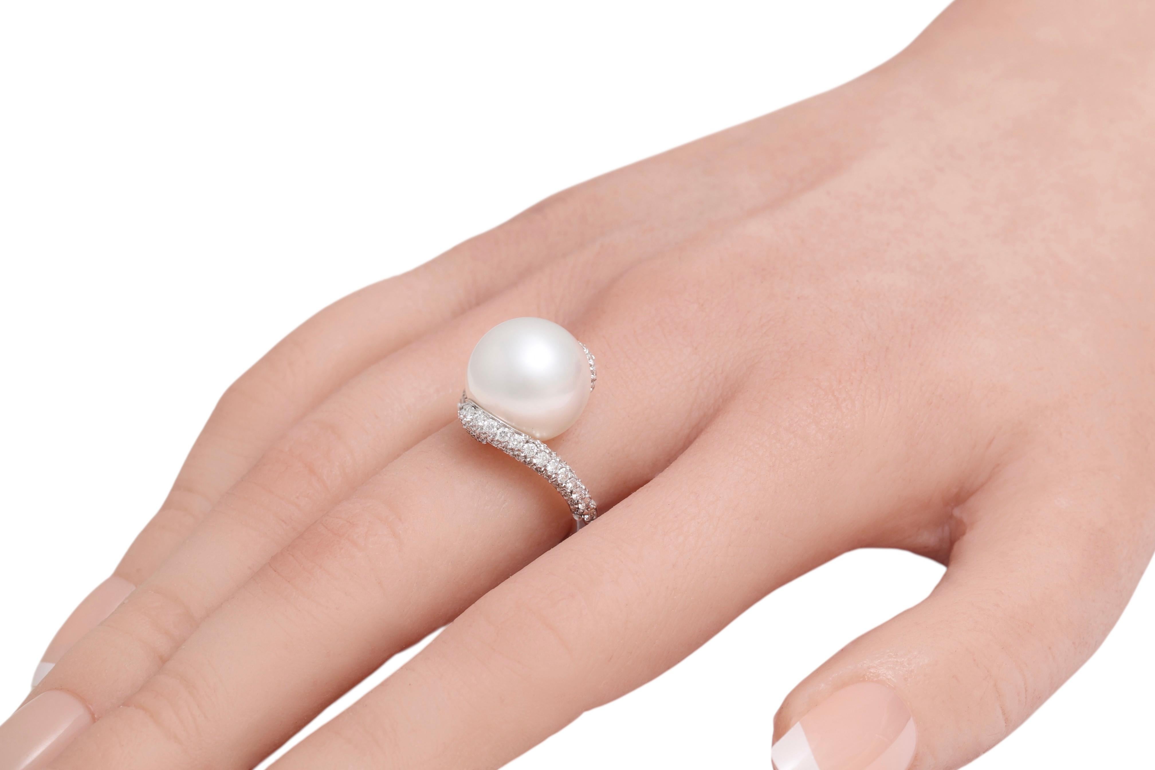 18 Kt White Gold Big South Sea Pearl & Diamond Ring For Sale 9