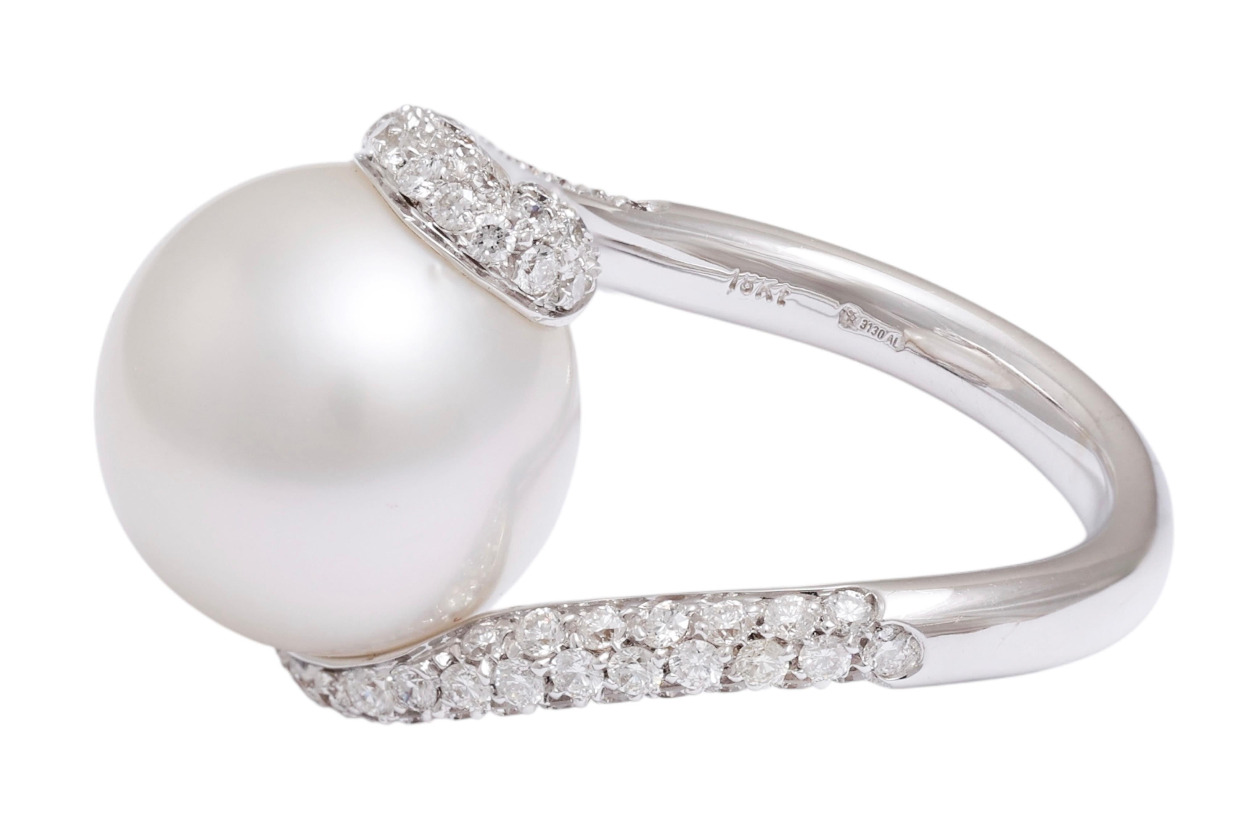 Artisan 18 Kt White Gold Big South Sea Pearl & Diamond Ring For Sale