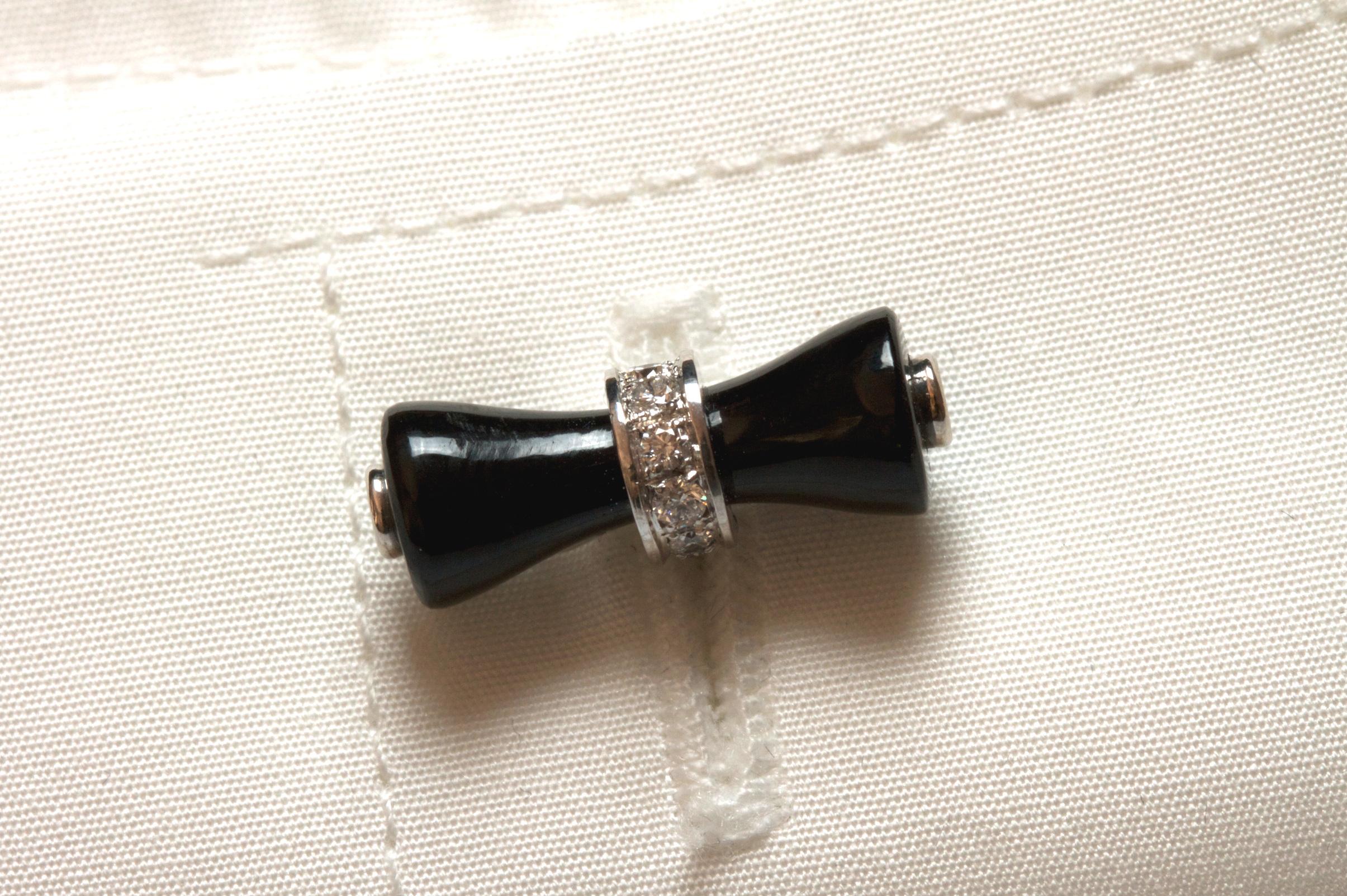 18 Karat White Gold Black Onyx Diamond Cufflinks For Sale 1