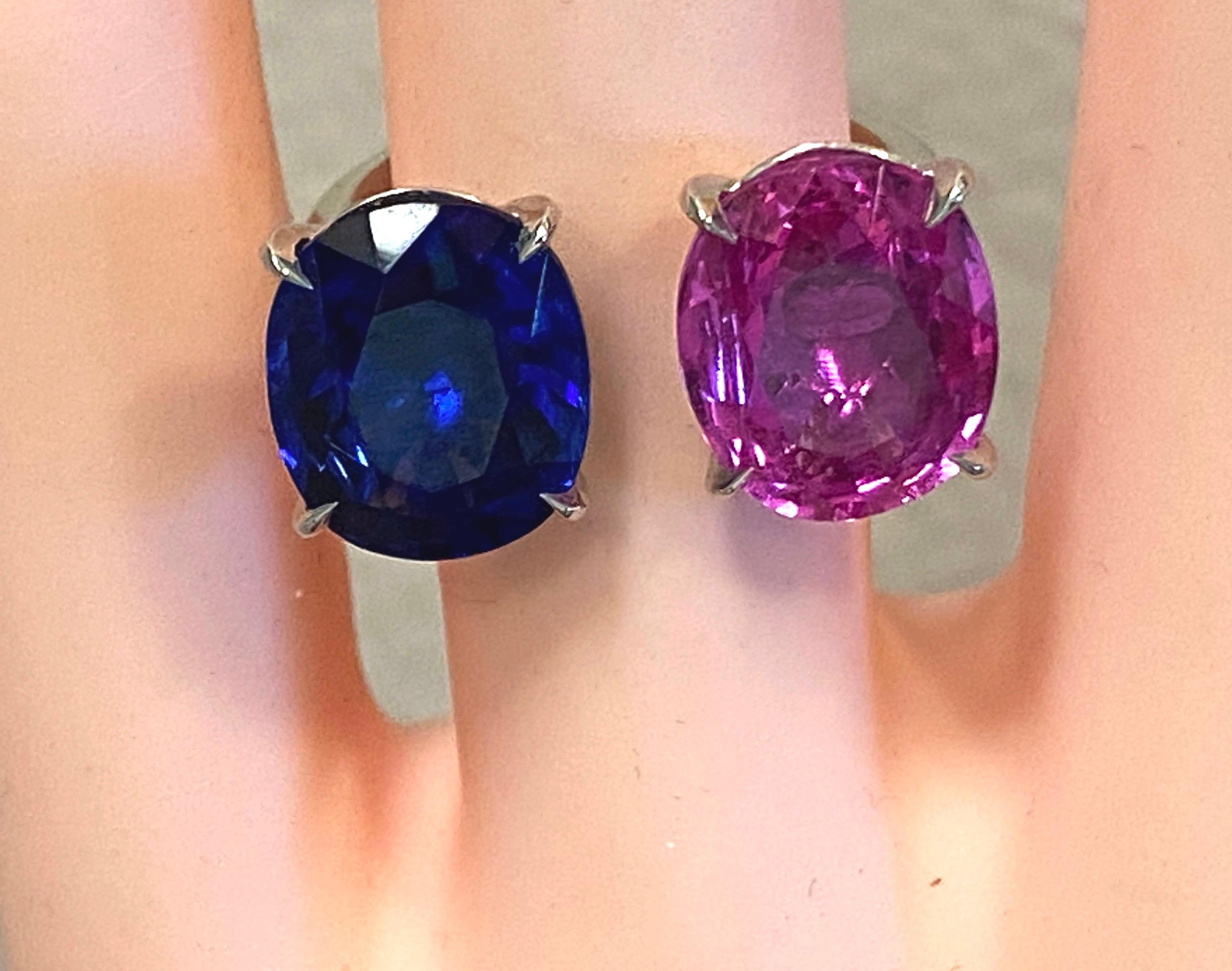 18 Karat White Gold Blue and Pink Sapphire Ring For Sale 3