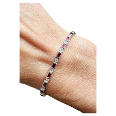 18 Kt White Gold Bracelet Set with Diamonds and Rubies