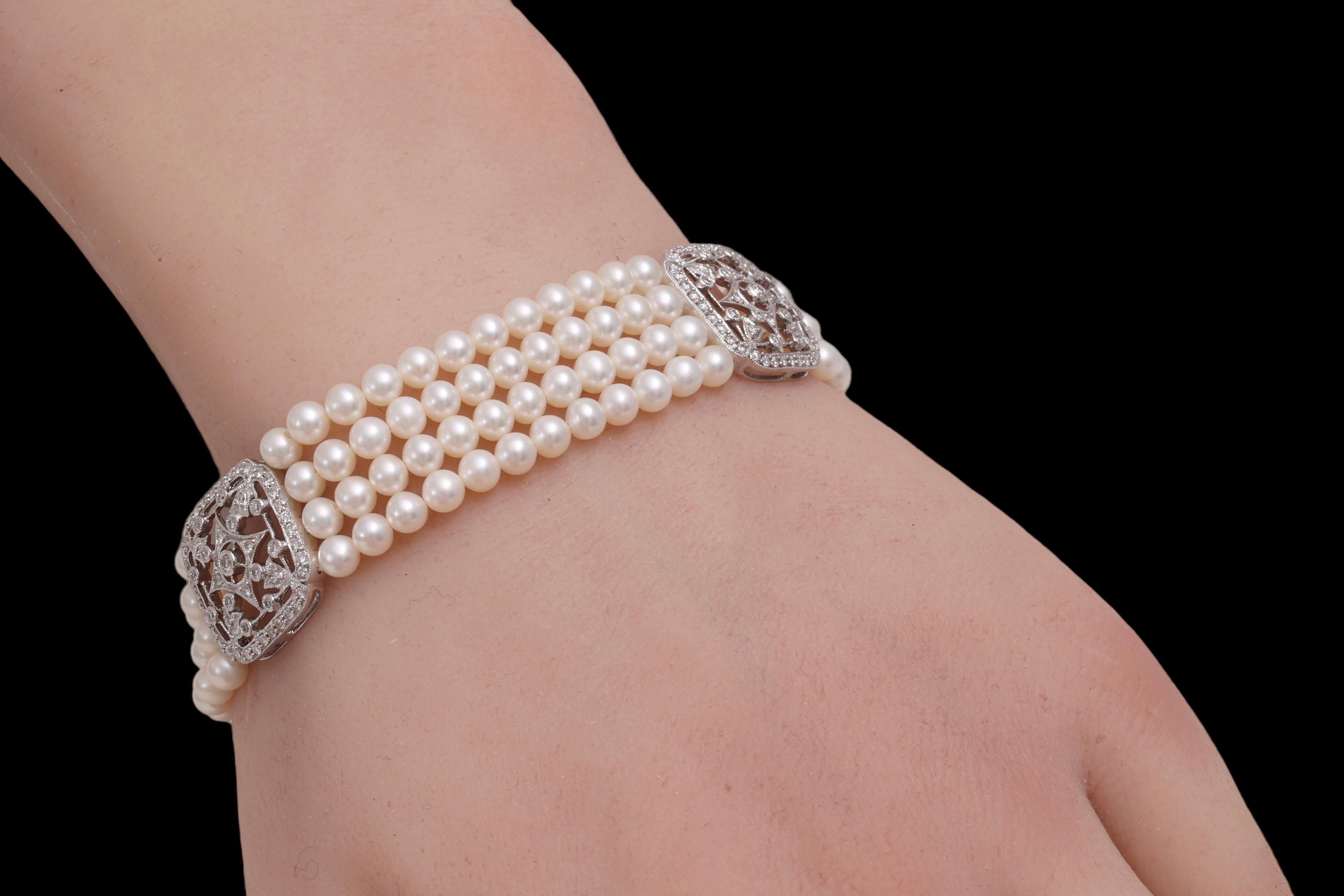 18 kt. White Gold Bracelet with 4 Rows of Pearls and 1.06 ct. Diamonds For Sale 3